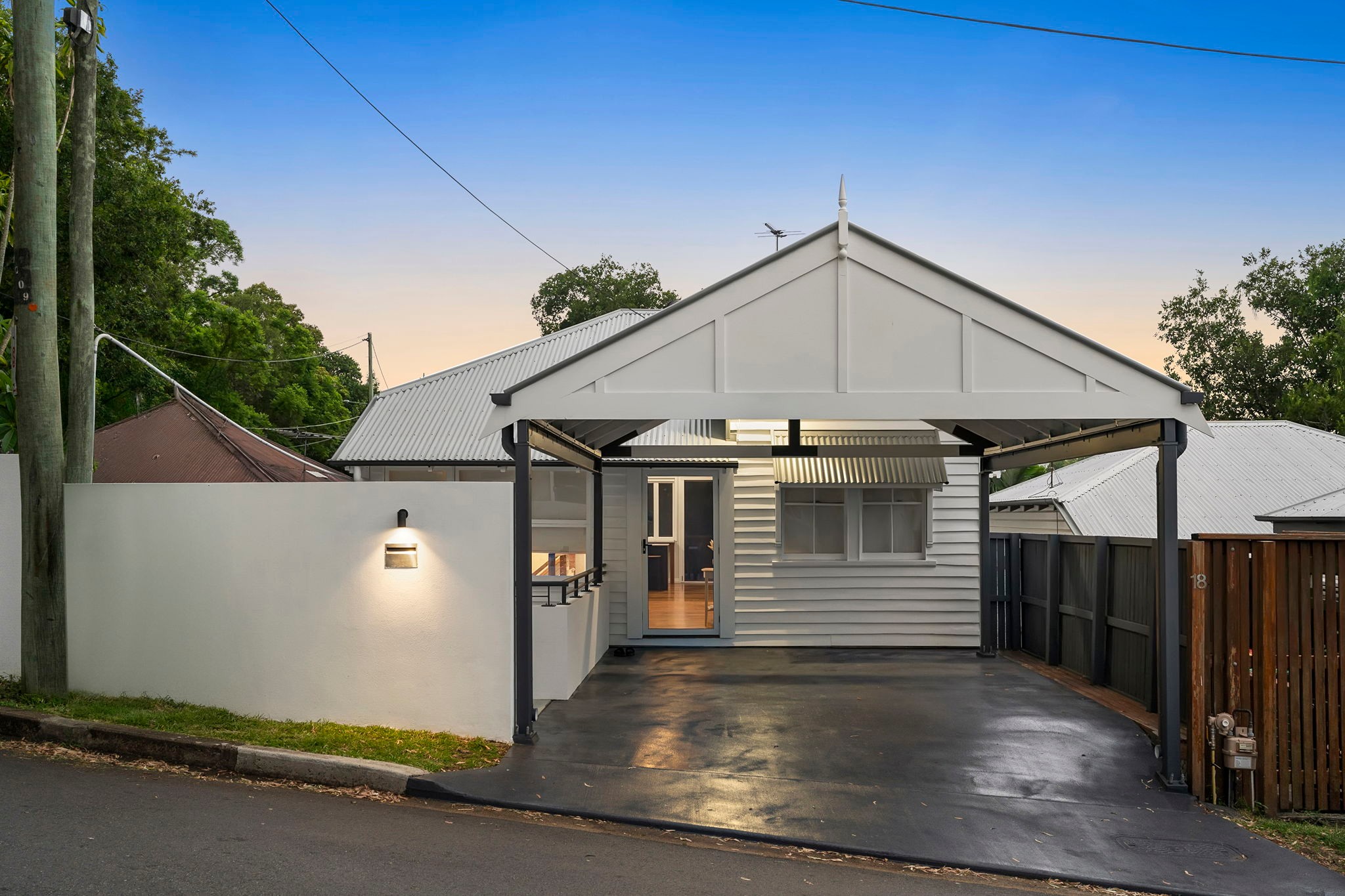 18 Fewings Street, Toowong, QLD 4066