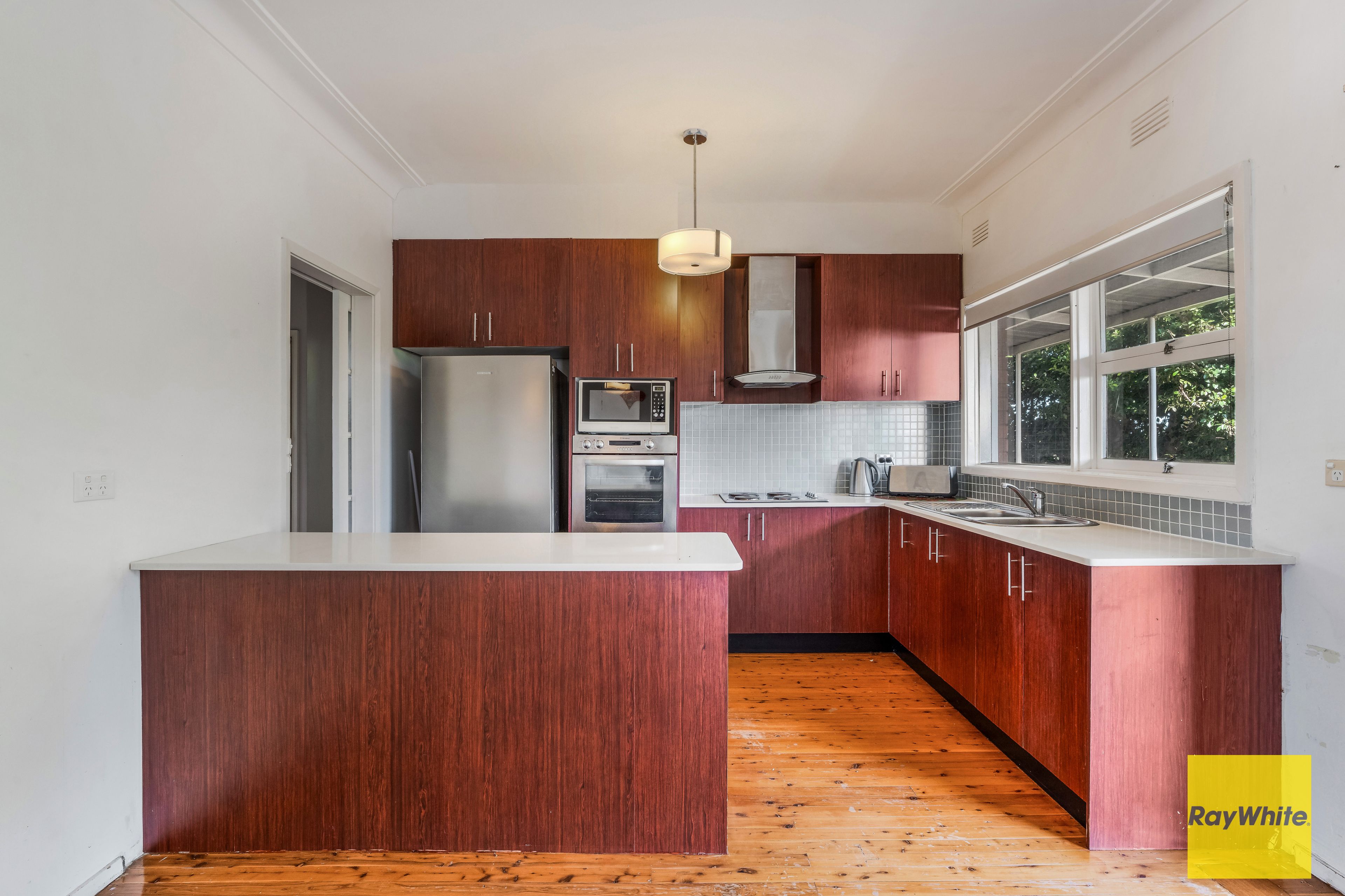 29 Smiths Avenue — photo 7 of 27
