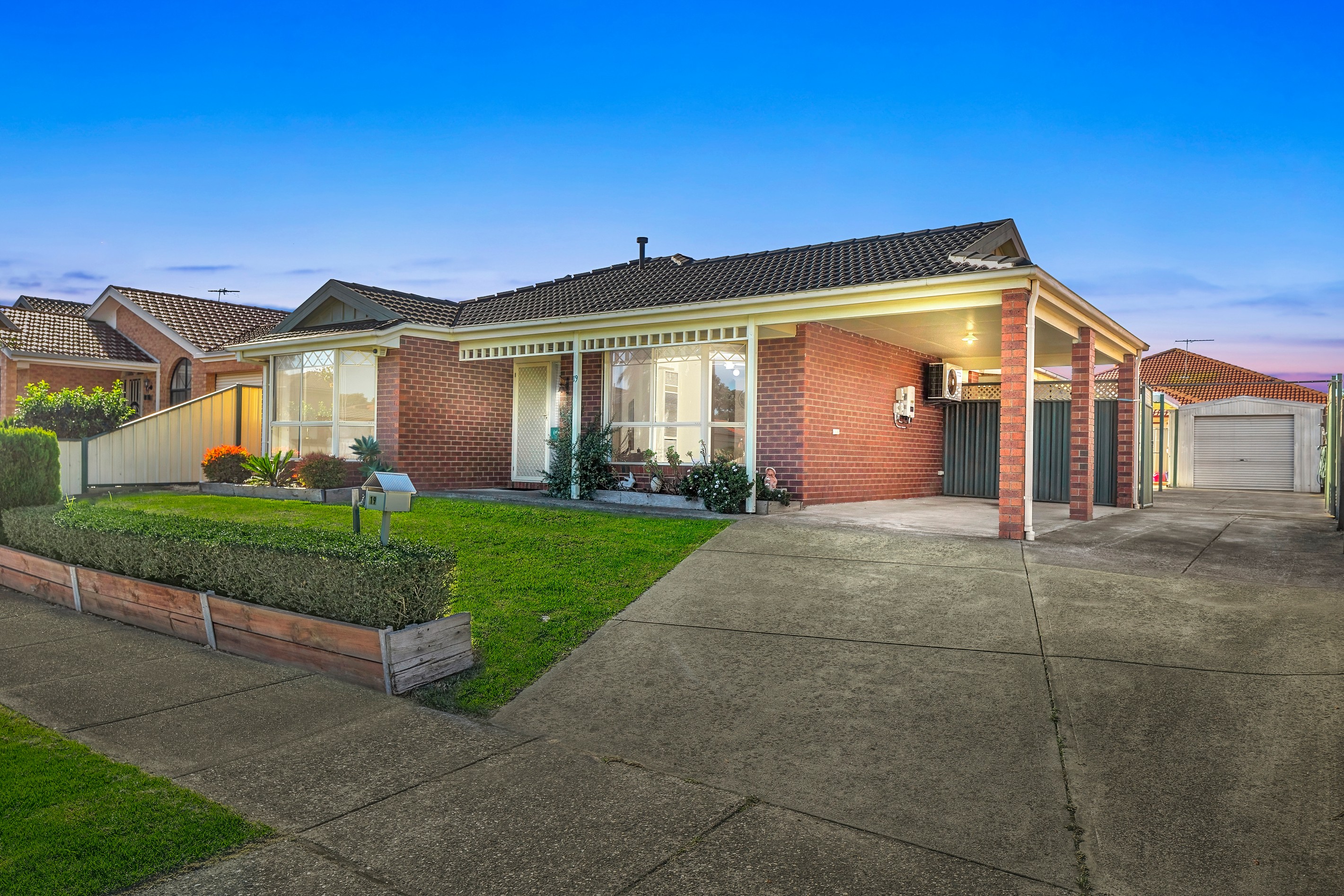 19 Bridgewater Grove, Thomastown, VIC 3074