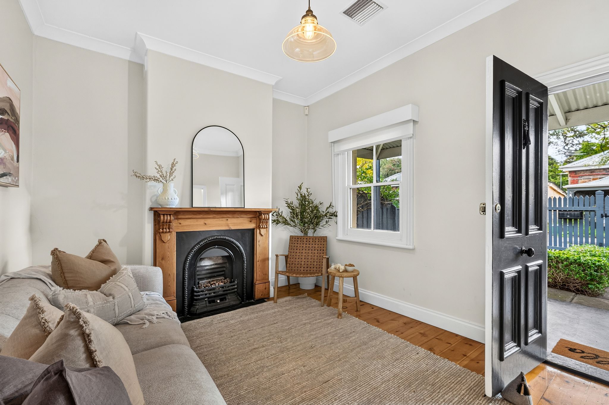 18 Vernon Street — photo 3 of 29