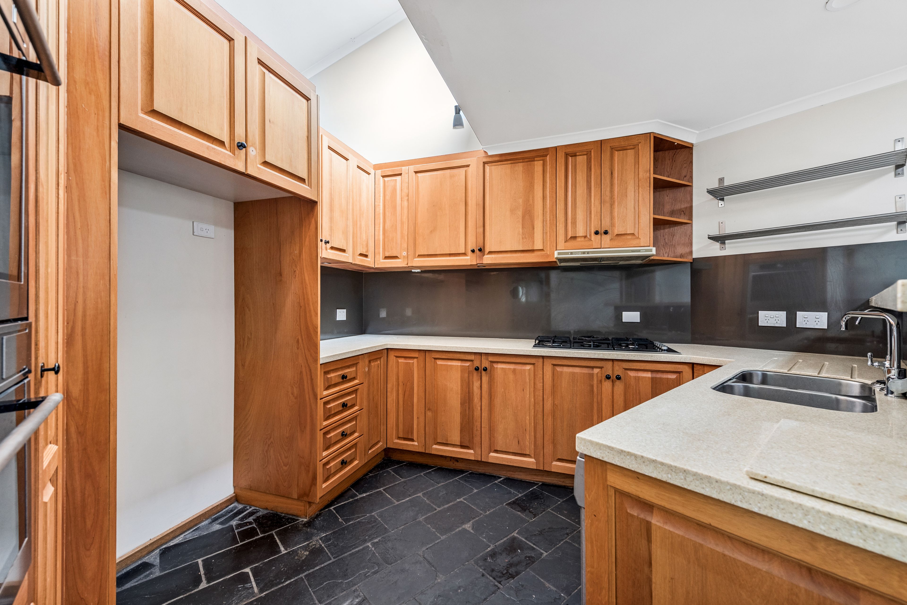 1 Hoyle Court — photo 8 of 23