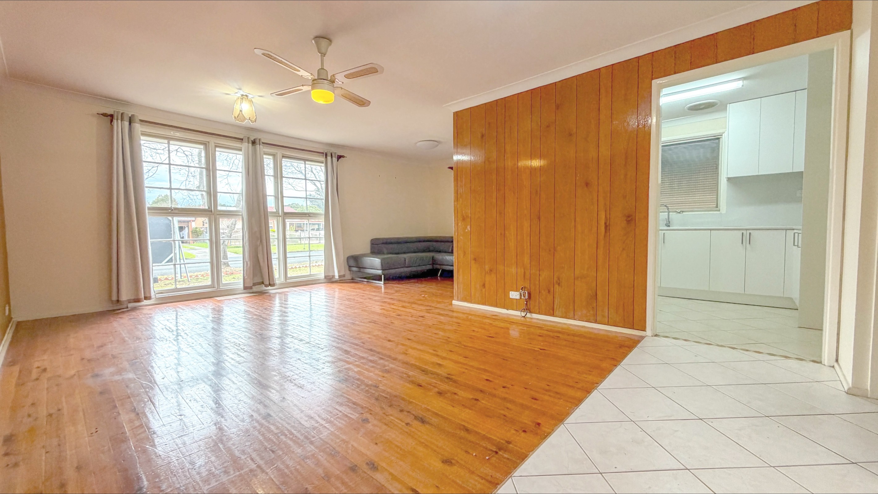3 Canberra Street, St Johns Park, NSW 2176
