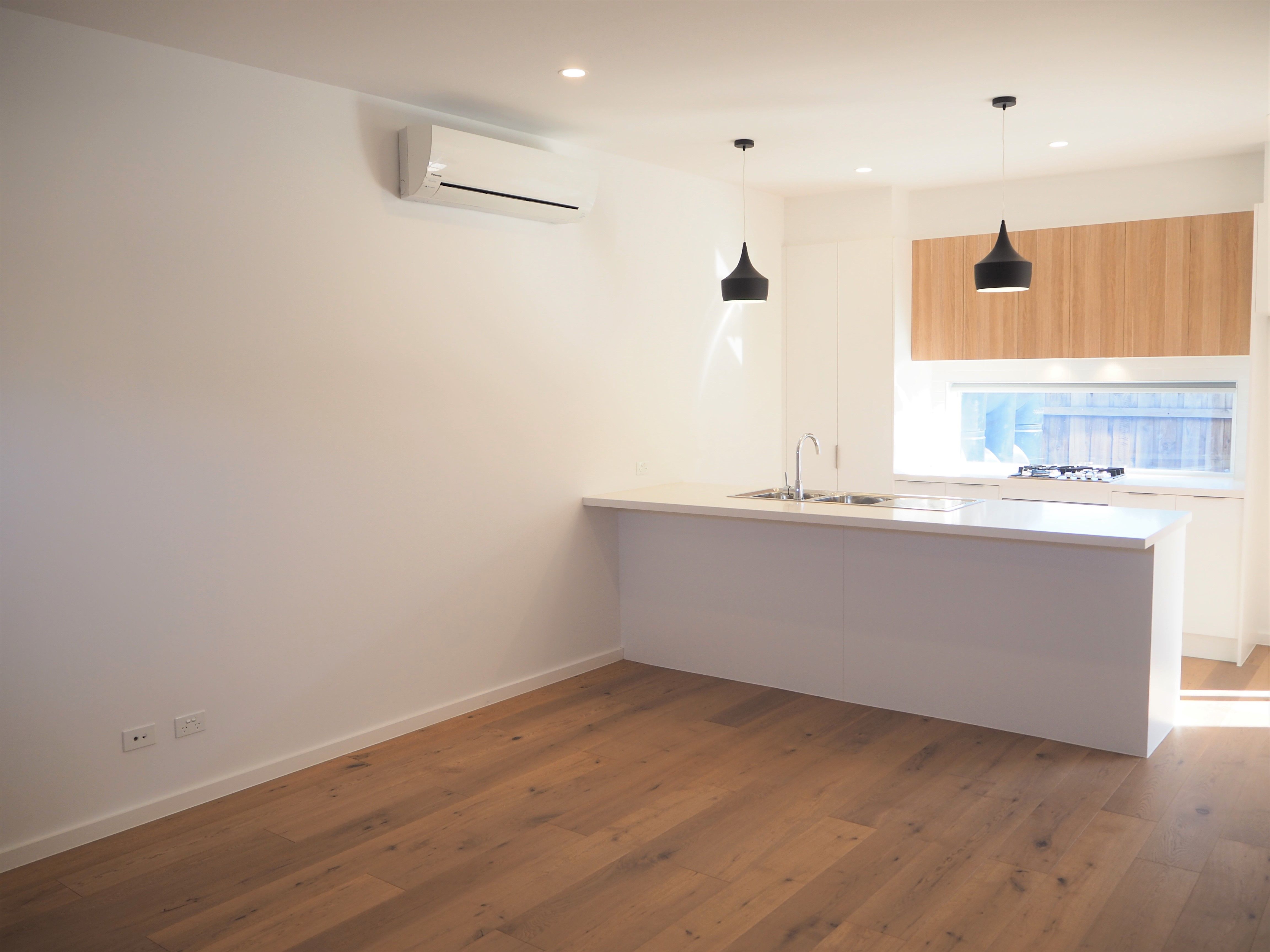 2/5 Daleglen Street, Reservoir, VIC 3073