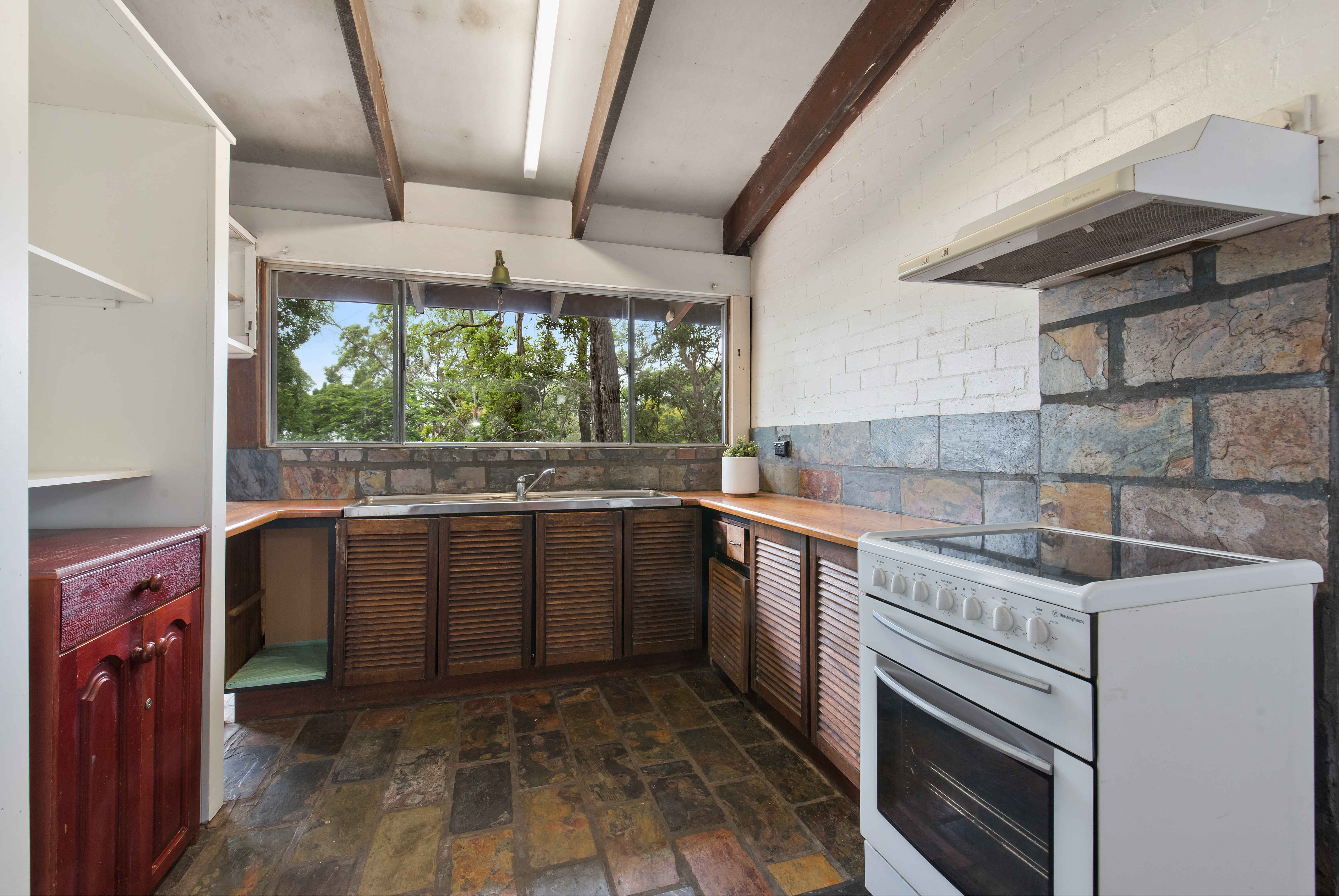 6 Angus Street, Bardon, QLD 4065