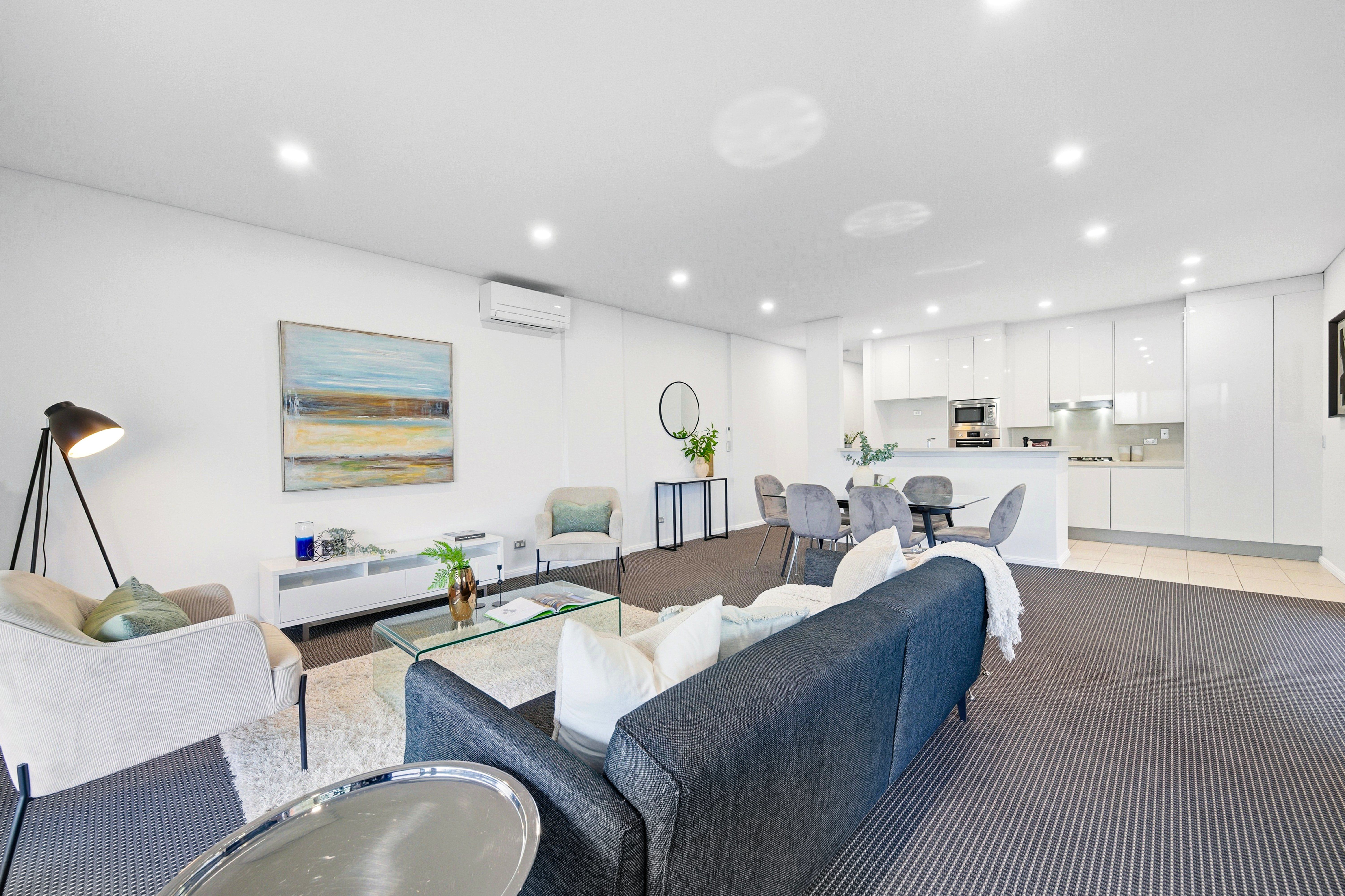 209/8B Mary Street — photo 8 of 20