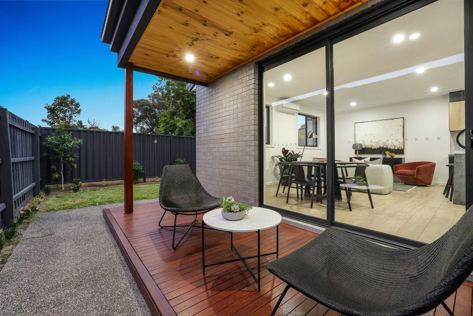 8 Clara Street — photo 14 of 15