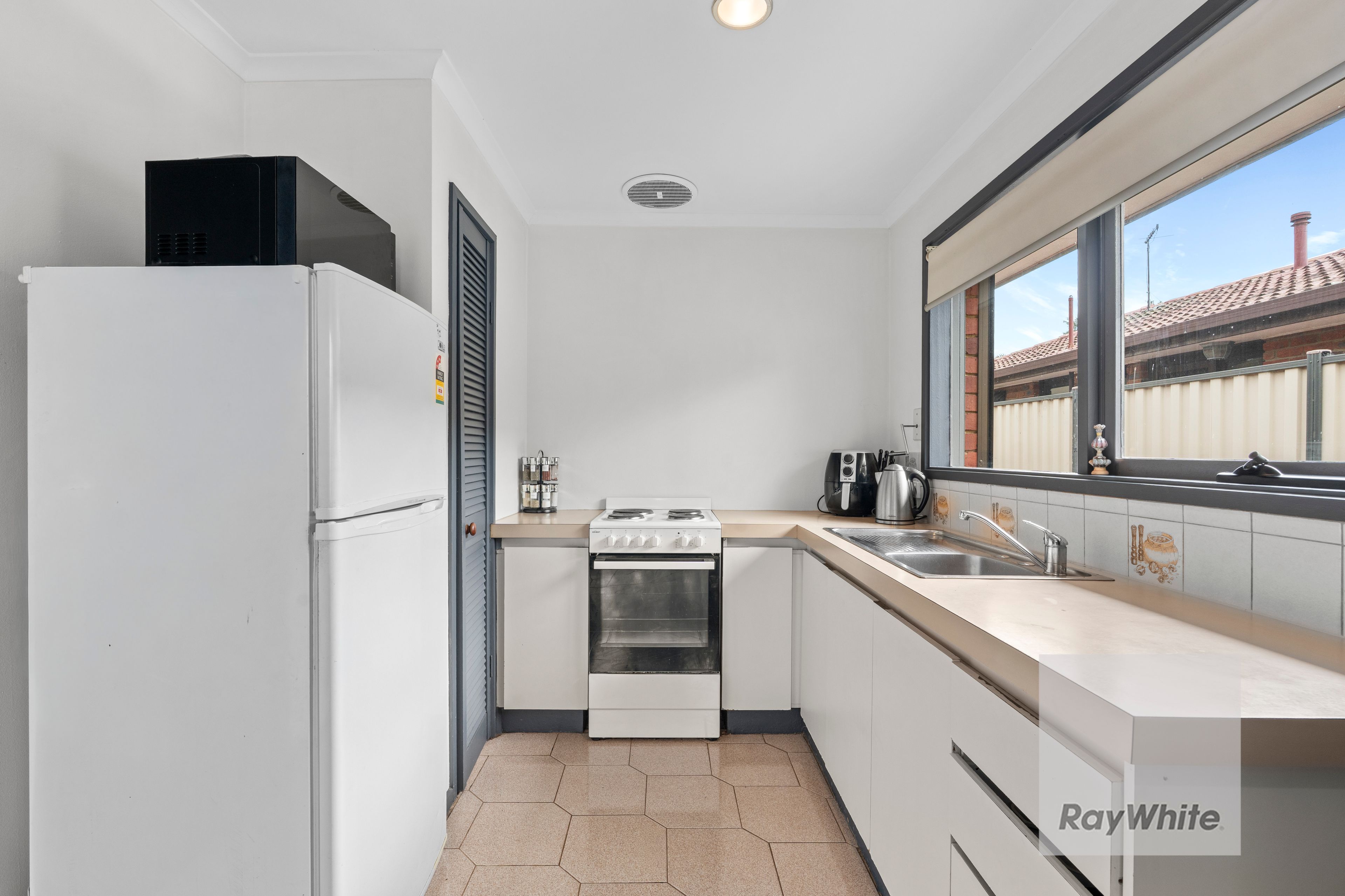 1 Glendale Avenue — photo 3 of 9