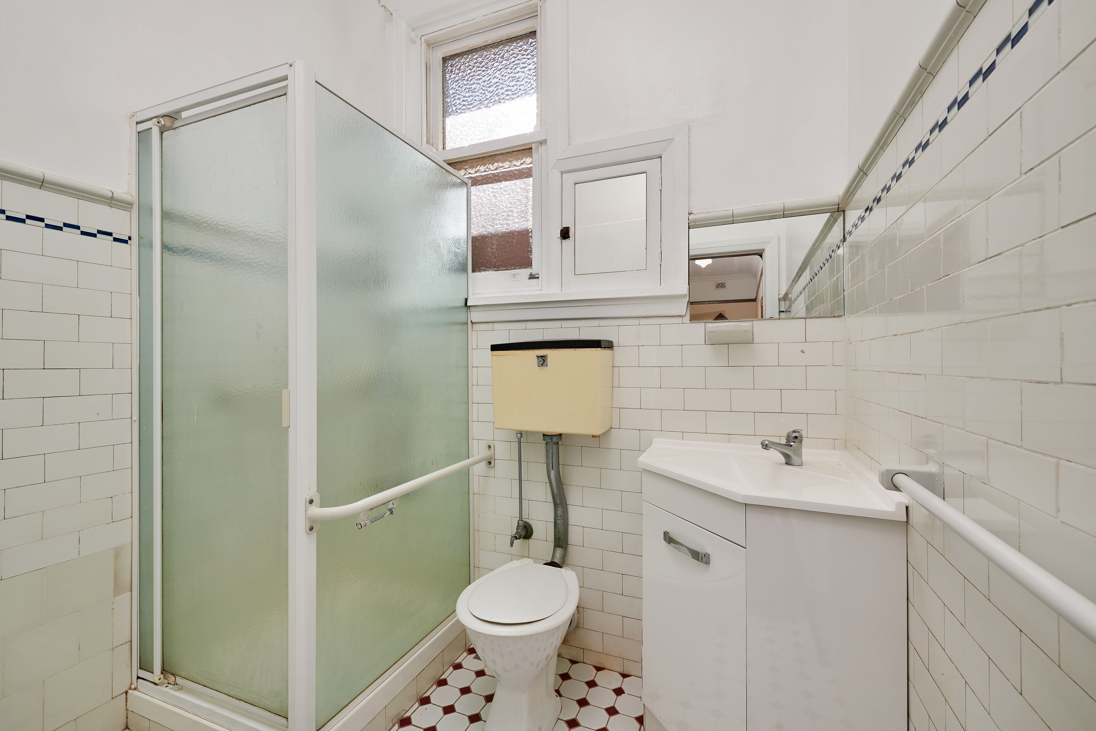 198 Edward Street — photo 5 of 12