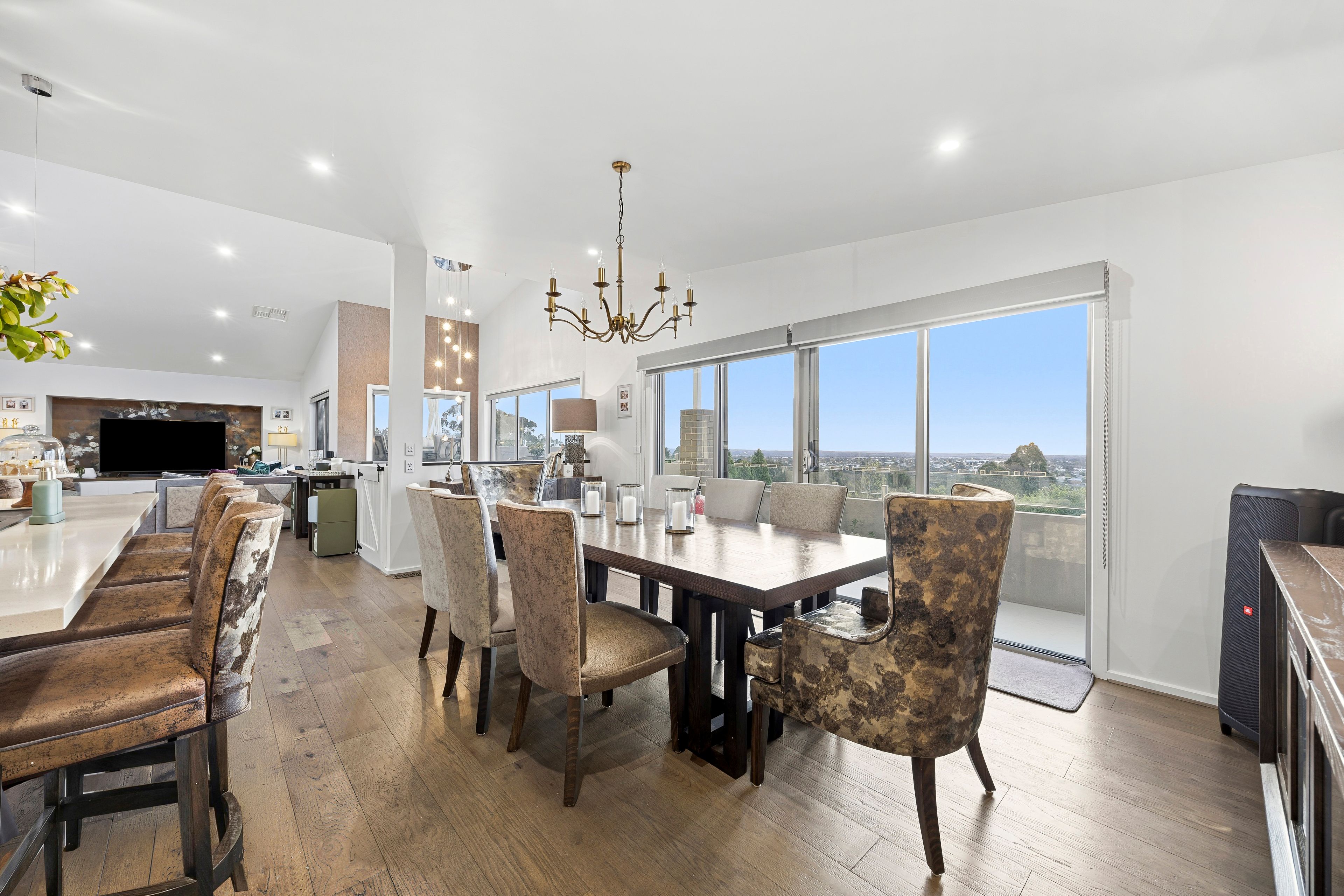 2/1 Mcmanus Drive — photo 8 of 29