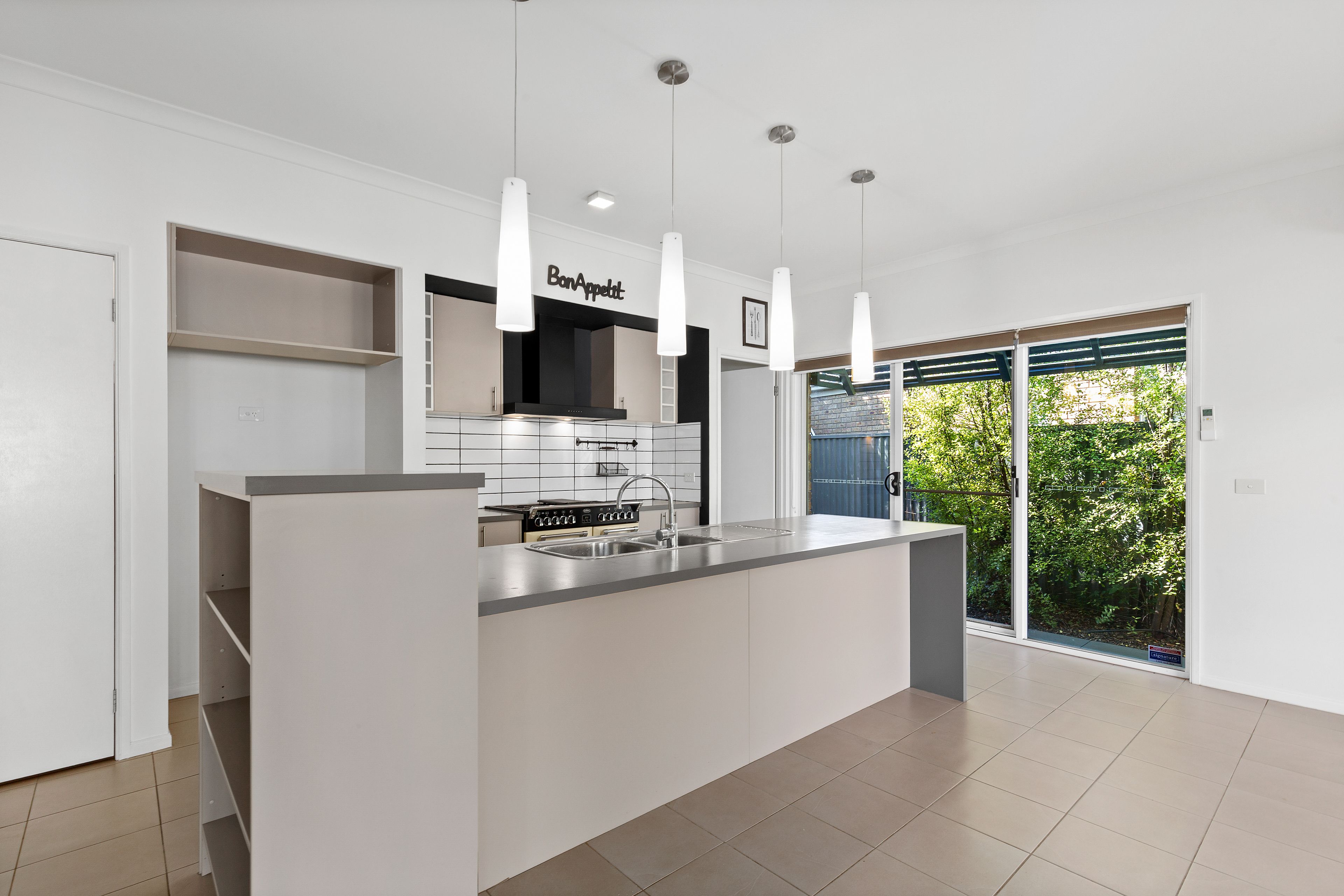 14 Downing Square, Pakenham, VIC 3810