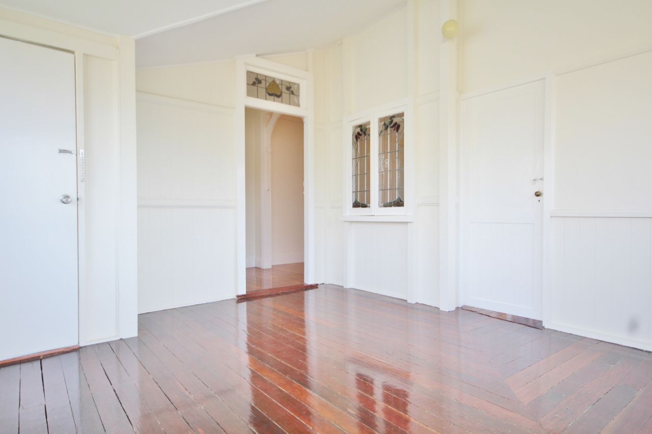 18 Chatsworth Road, Greenslopes, QLD 4120