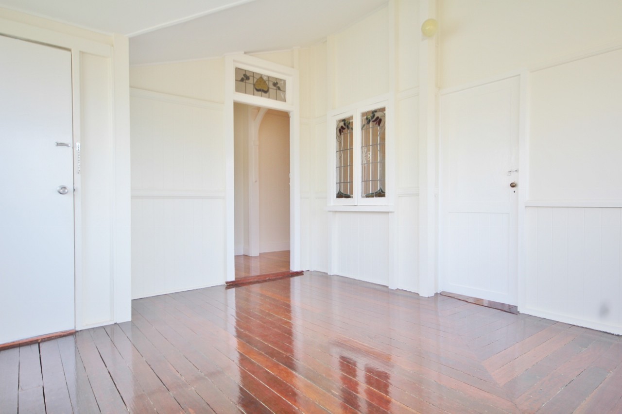 18 Chatsworth Road, Greenslopes, QLD 4120