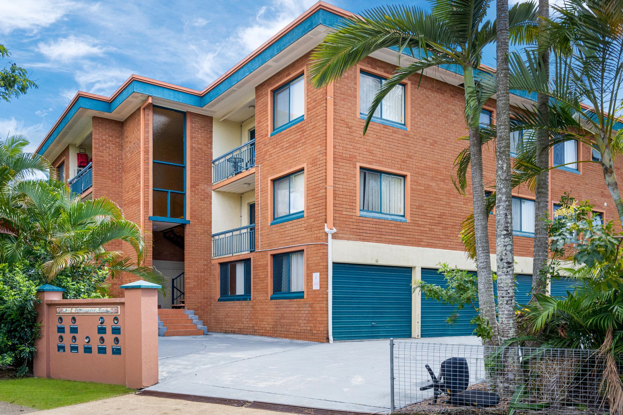 8 Greenmeadow Road, Mansfield QLD 4122