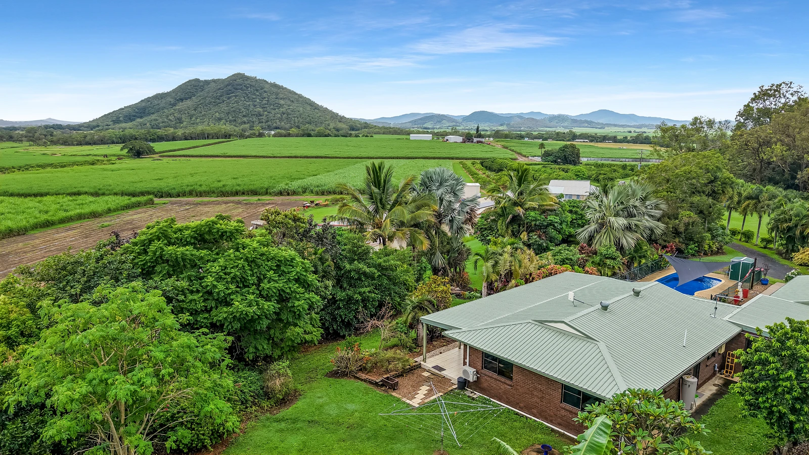 91778 Bruce Highway, Alligator Creek, QLD 4740