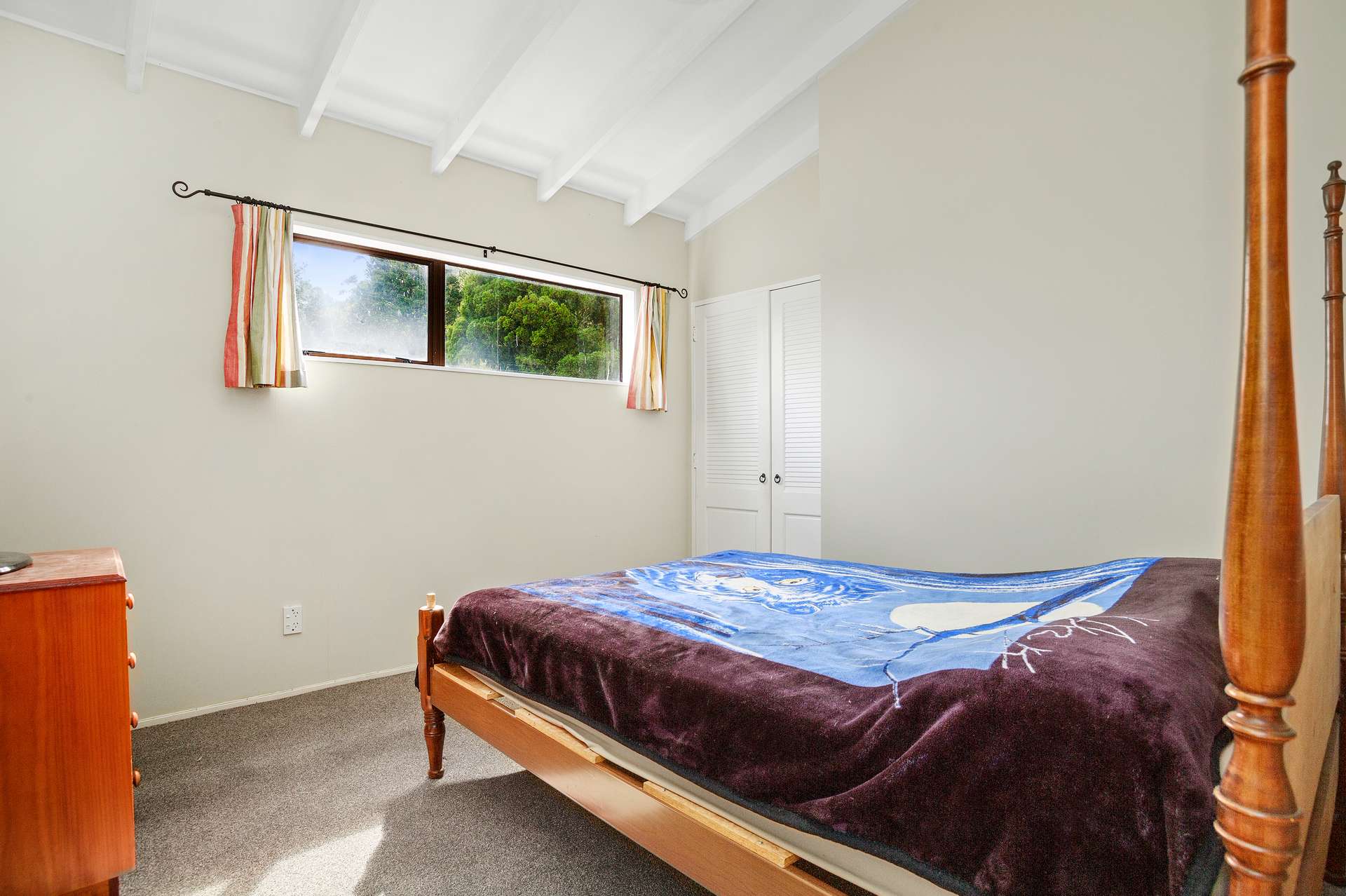 23F Kennedy Grove photo 16