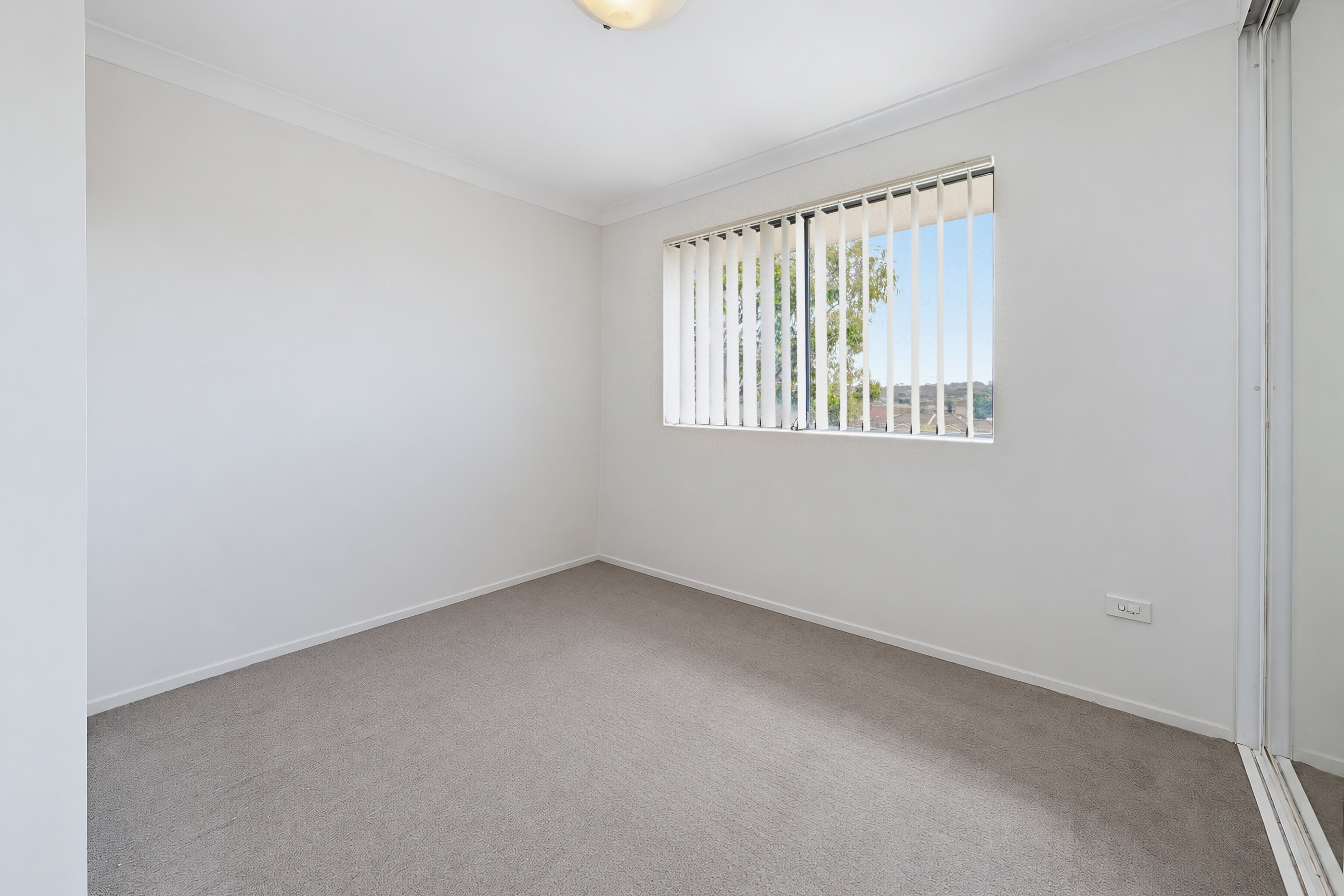 15/180 Chapel Road — photo 3 of 8