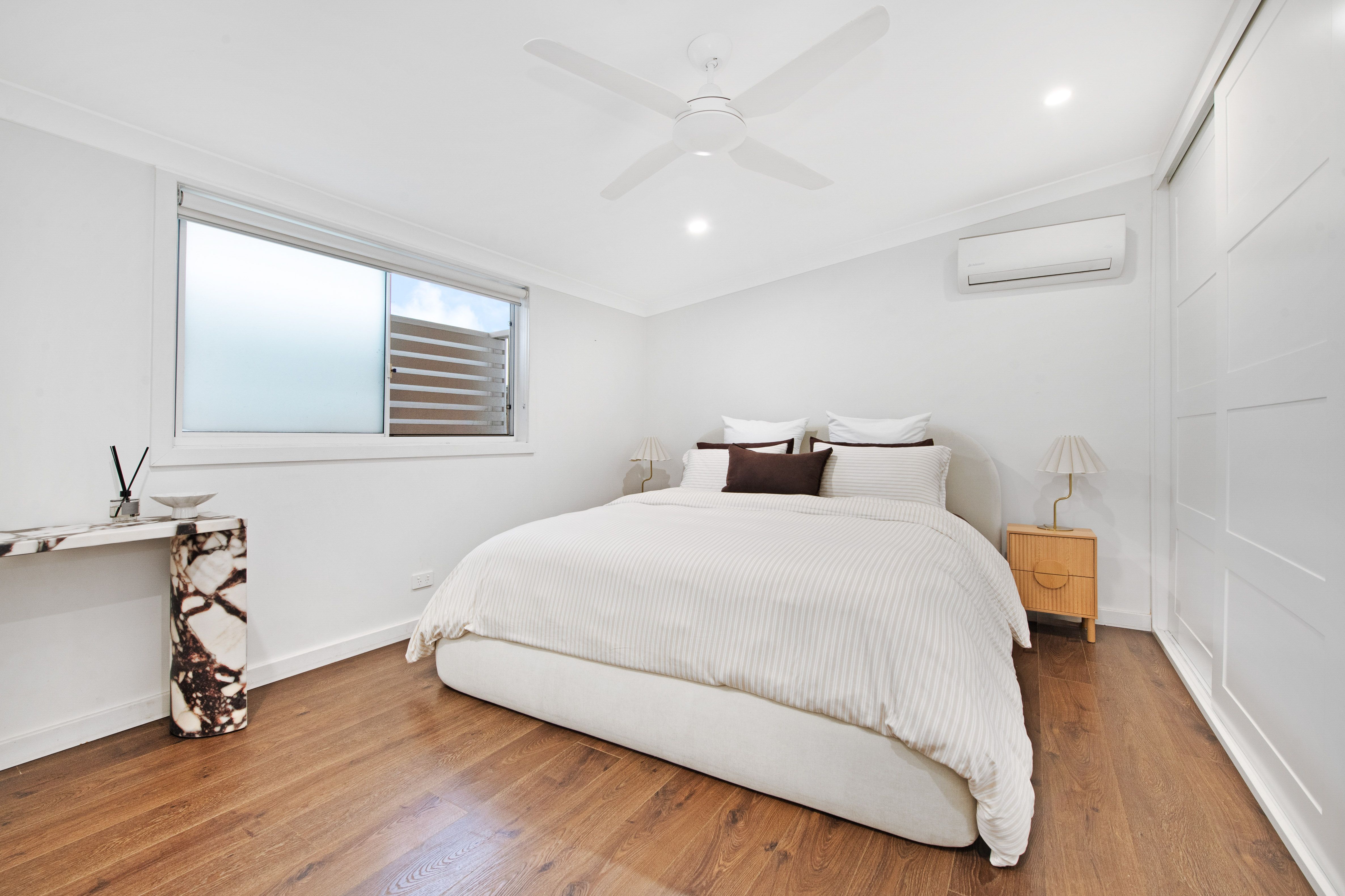 35 & 35A Lawson Street — photo 4 of 15