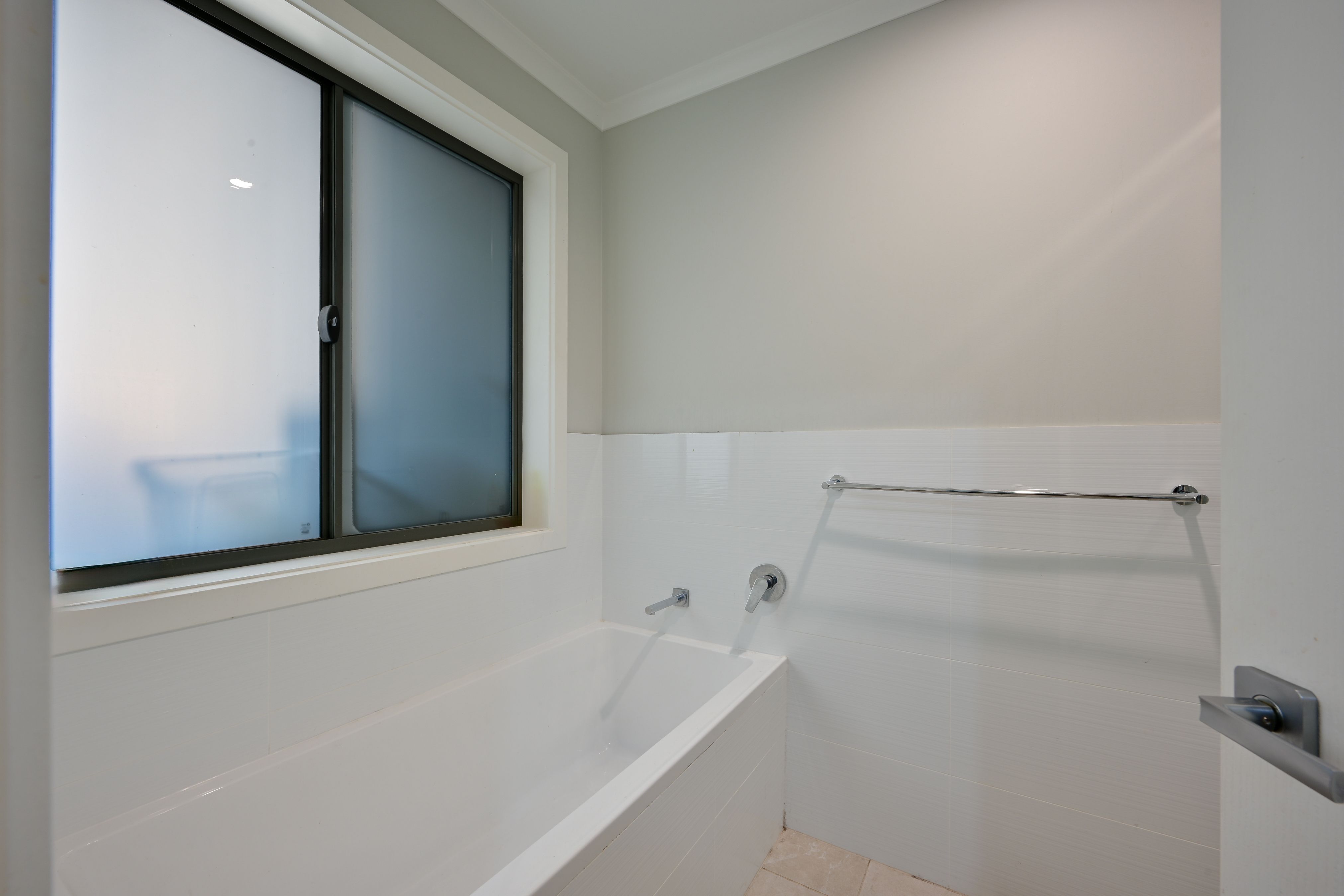 22 Vern Schuppan Drive — photo 10 of 12