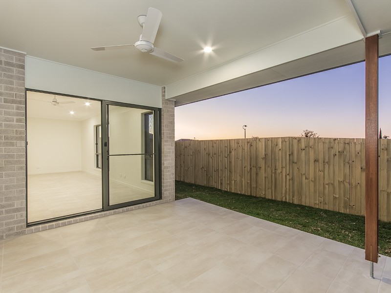 4 Alva Court, OXENFORD, QLD 4210