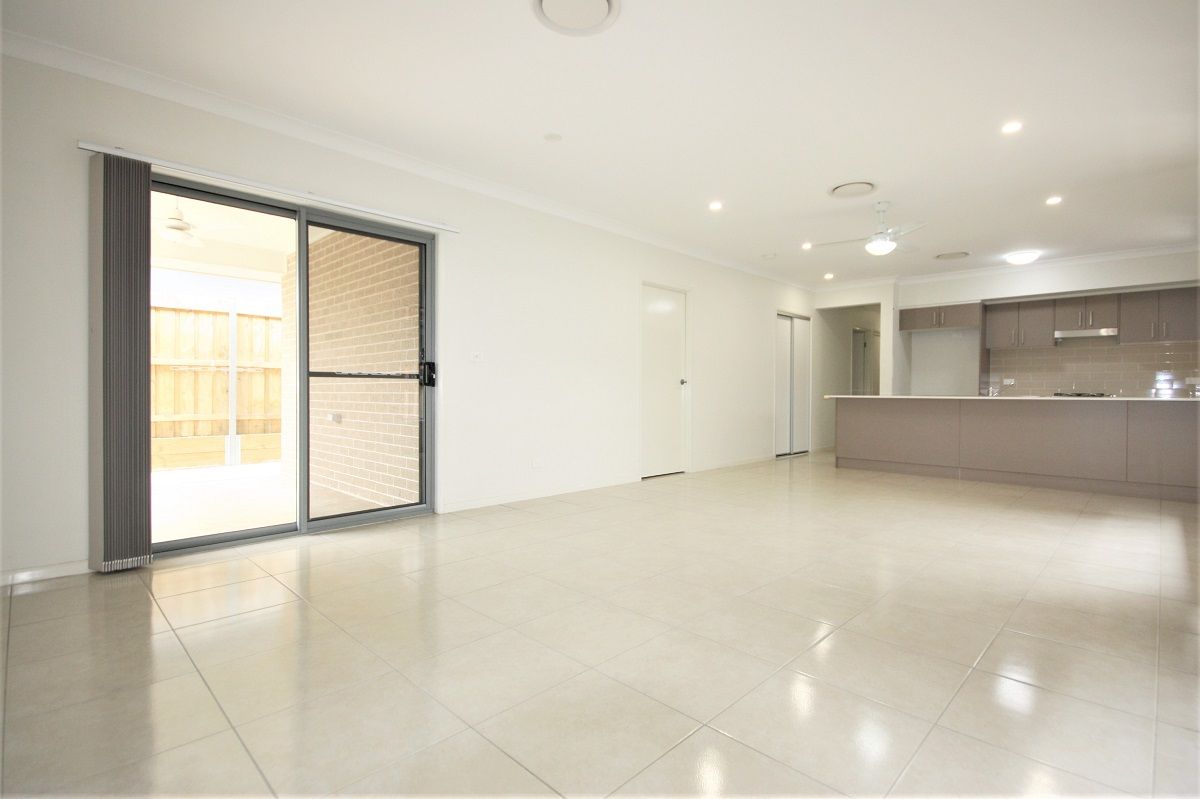 19 Bowerman Road, Elderslie, NSW 2570