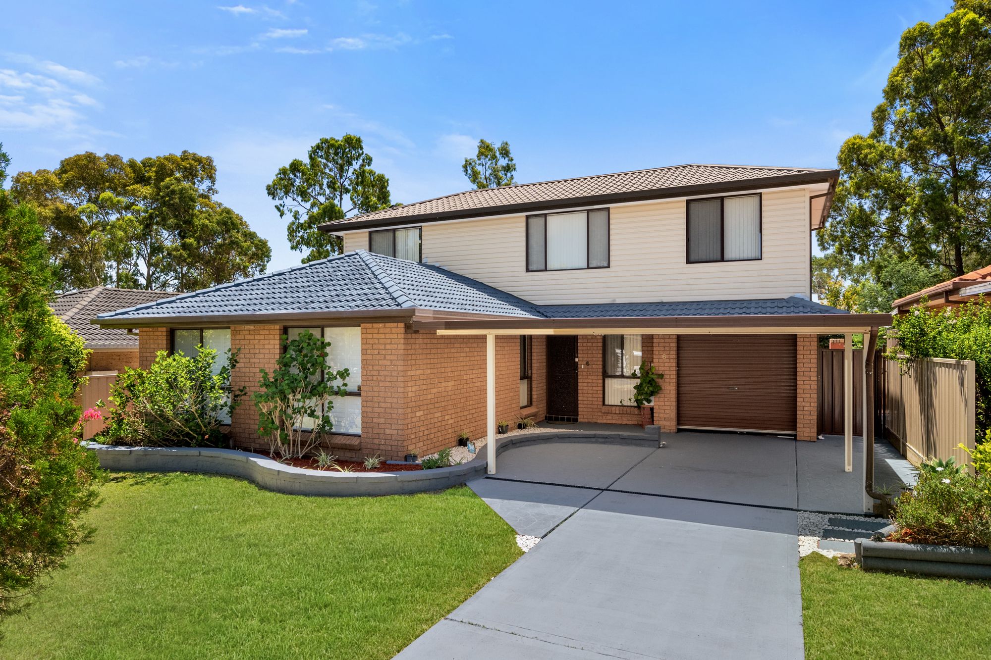 6 Hines Place, Mount Annan NSW 2567