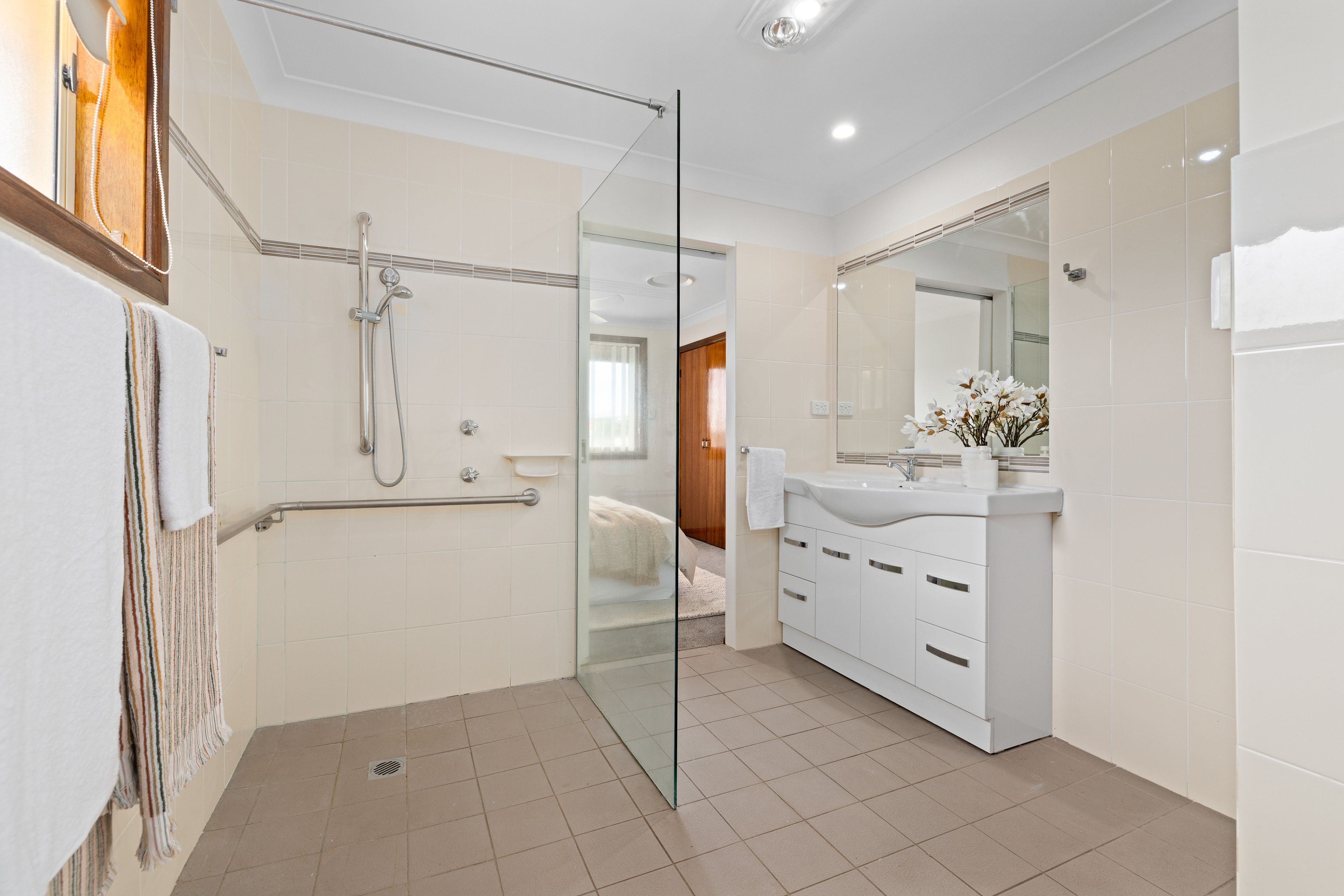 1/20 Cowper Street — photo 3 of 14