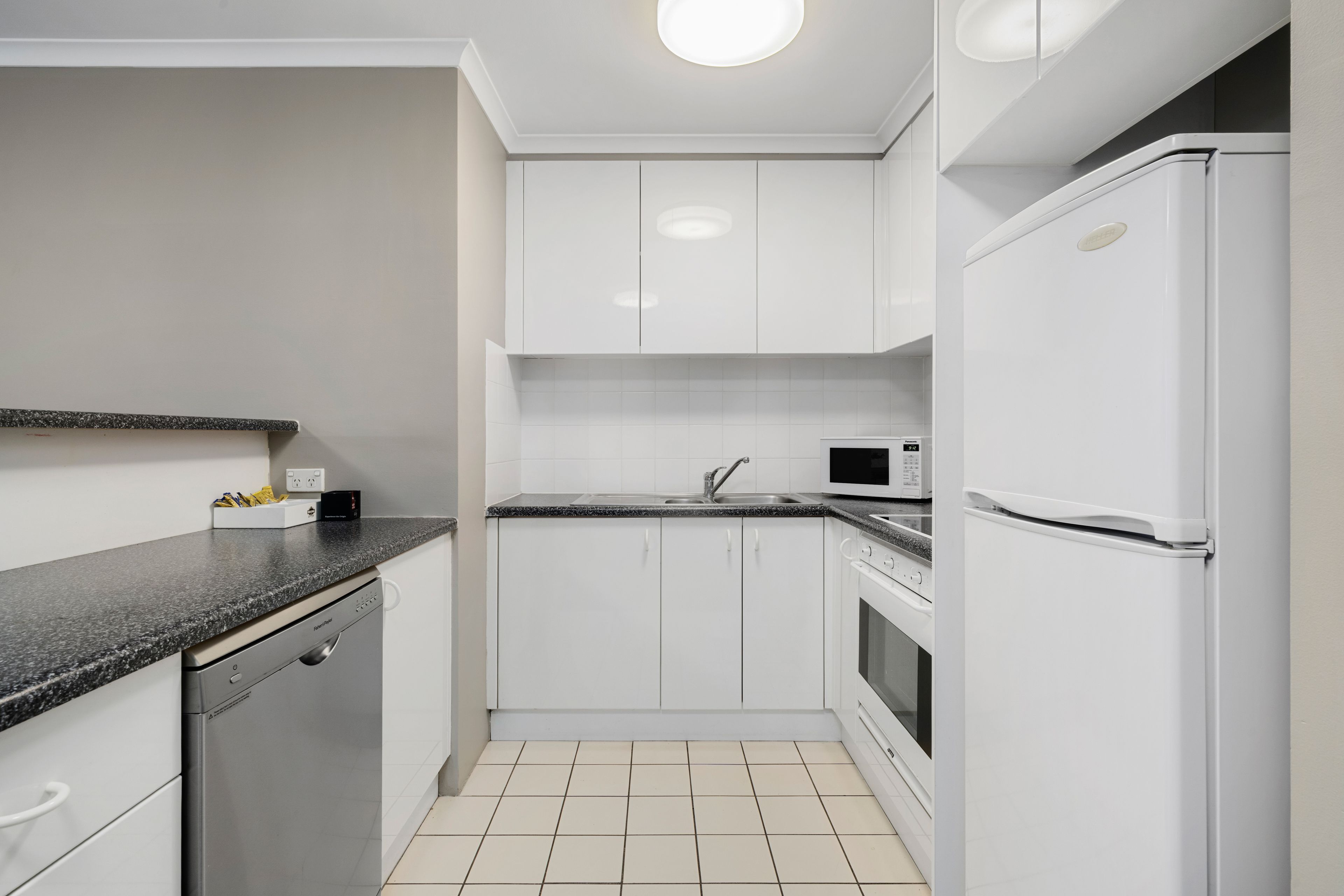112/74 Northbourne Avenue — photo 6 of 17
