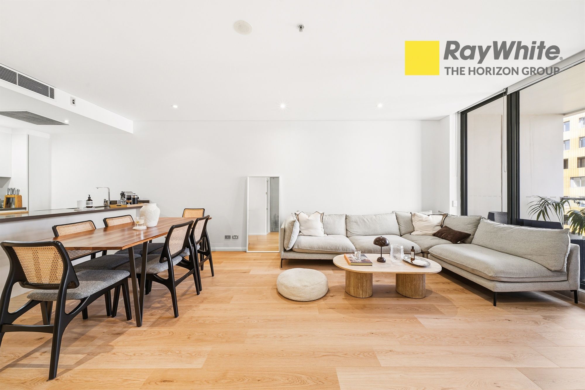 531/20 Gadigal Avenue — photo 3 of 20
