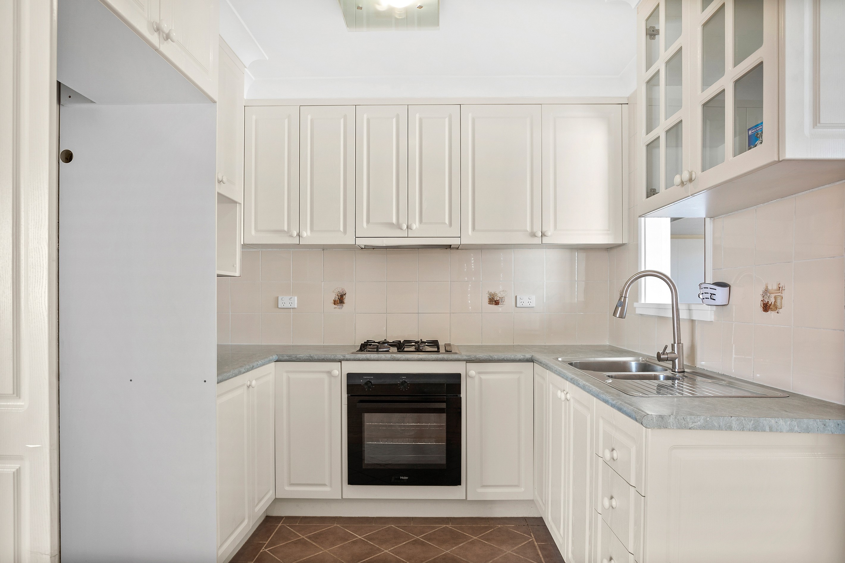 15 Woodford Avenue, Warilla, NSW 2528