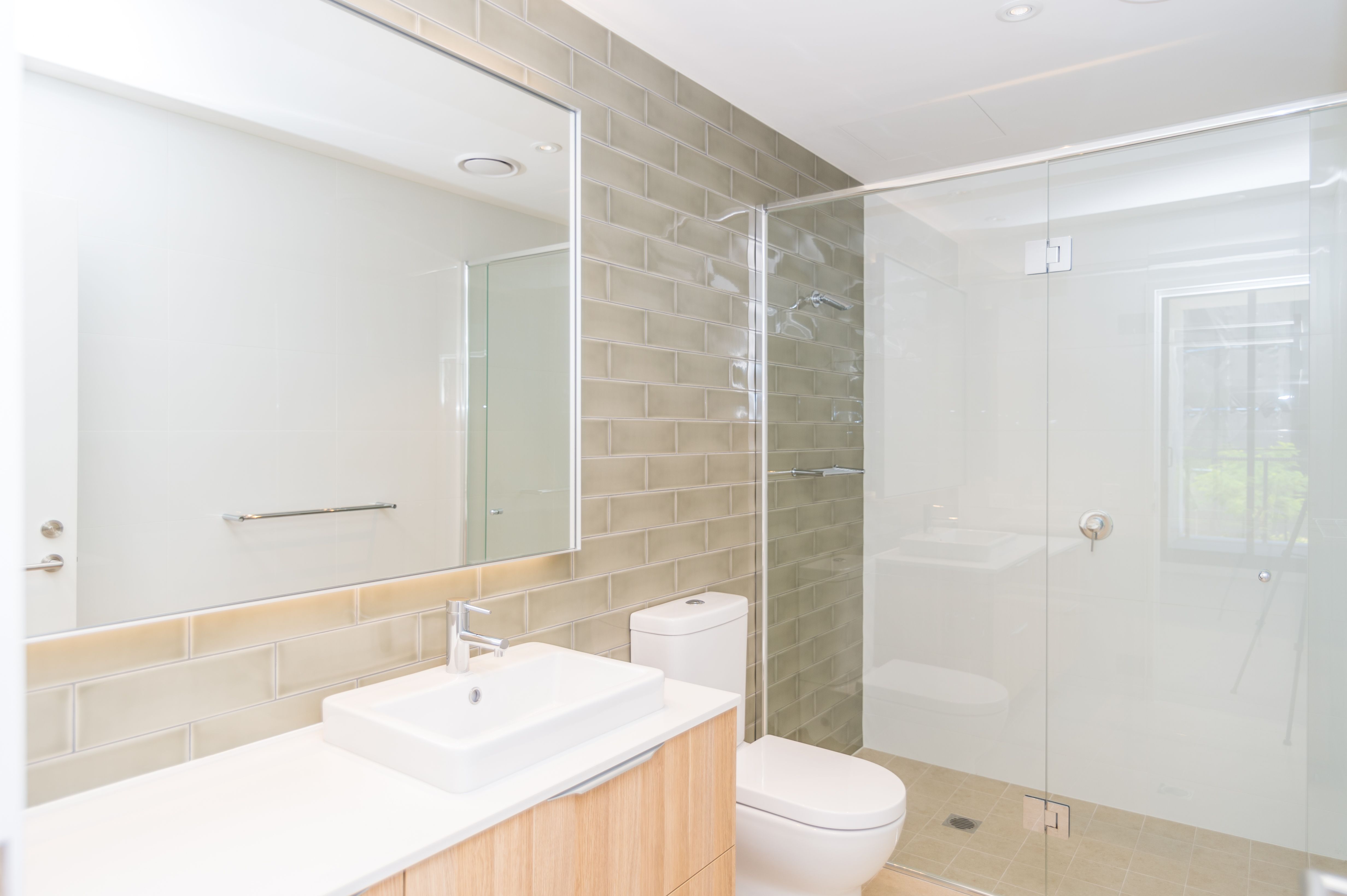 205/15 Freeman Loop — photo 9 of 10
