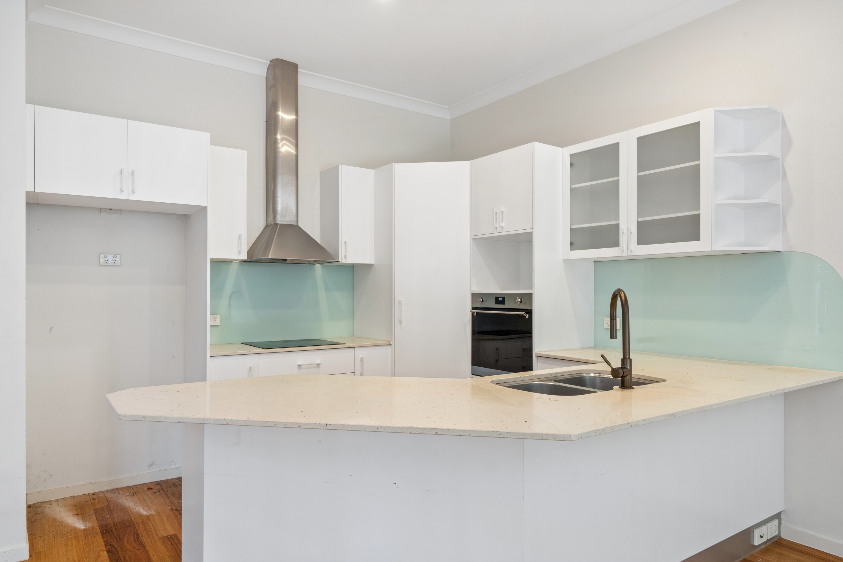 2/33 Dolphin Avenue, Mermaid Beach, QLD 4218