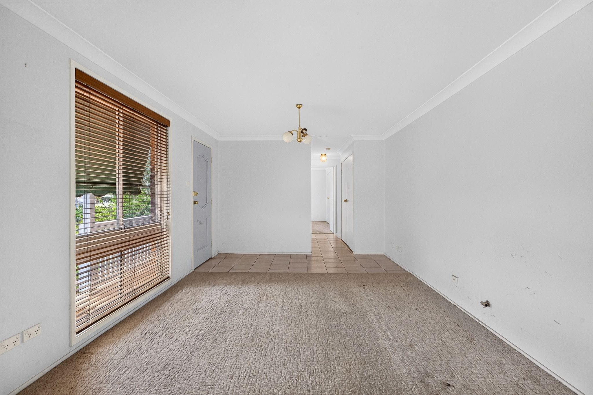 87 Boomerang Crescent — photo 8 of 27