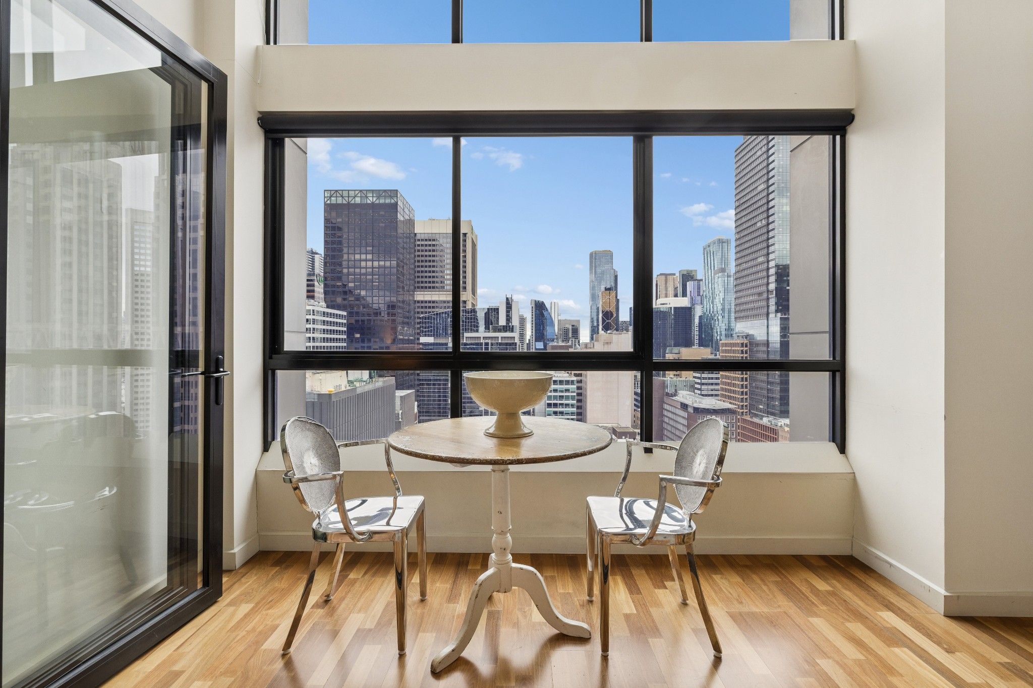 2211/60 Market Street — photo 3 of 23