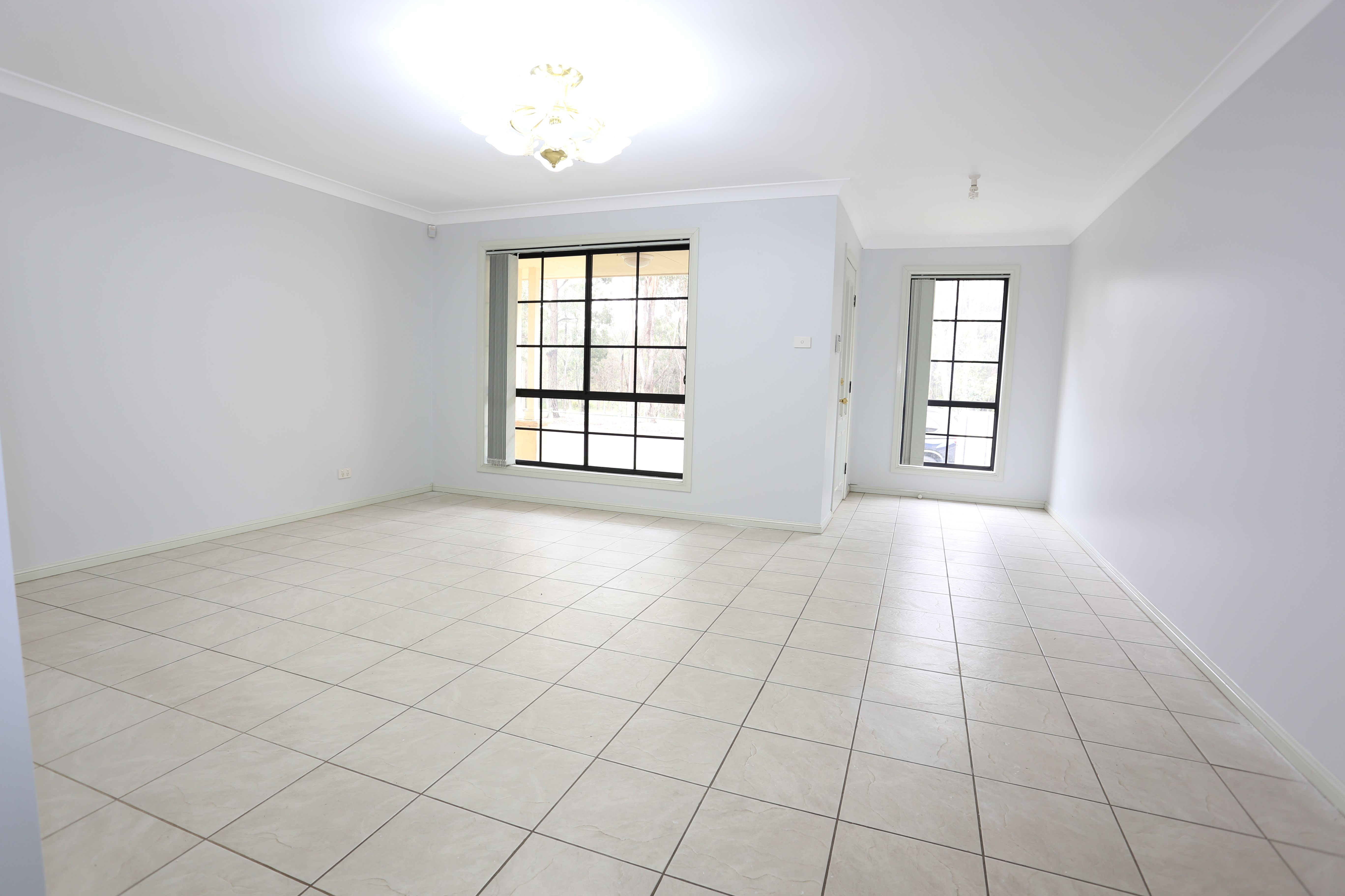 1 Narrabeen Place, Glenmore Park, NSW 2745