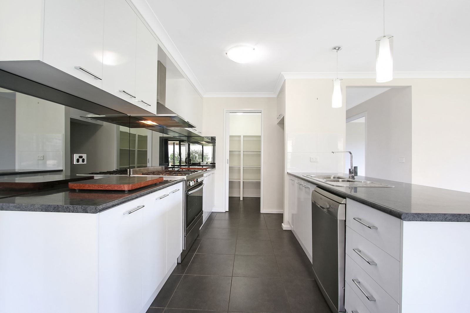 12 Bevington Bend, Lavington, NSW 2641
