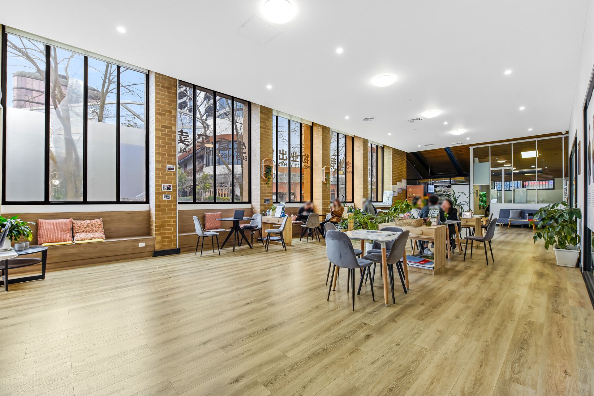 2/2-4 Kingsway, Glen Waverley, VIC 3150