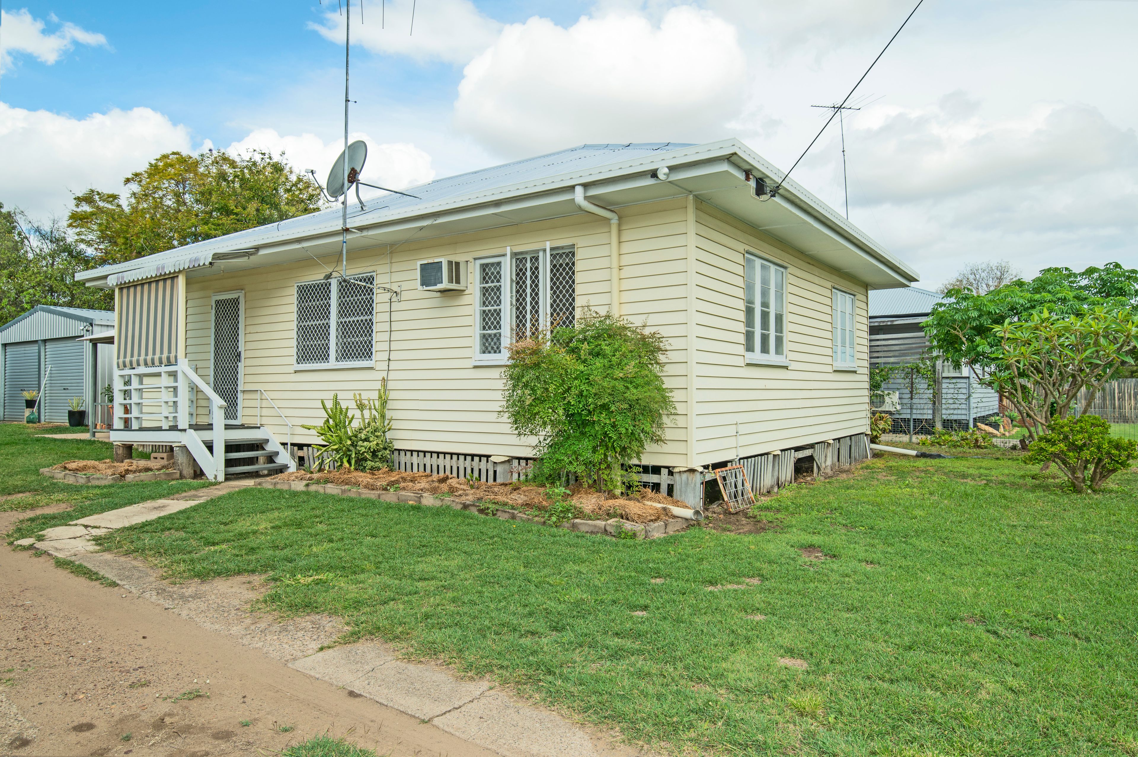 86 Bell Street, Biloela QLD 4715