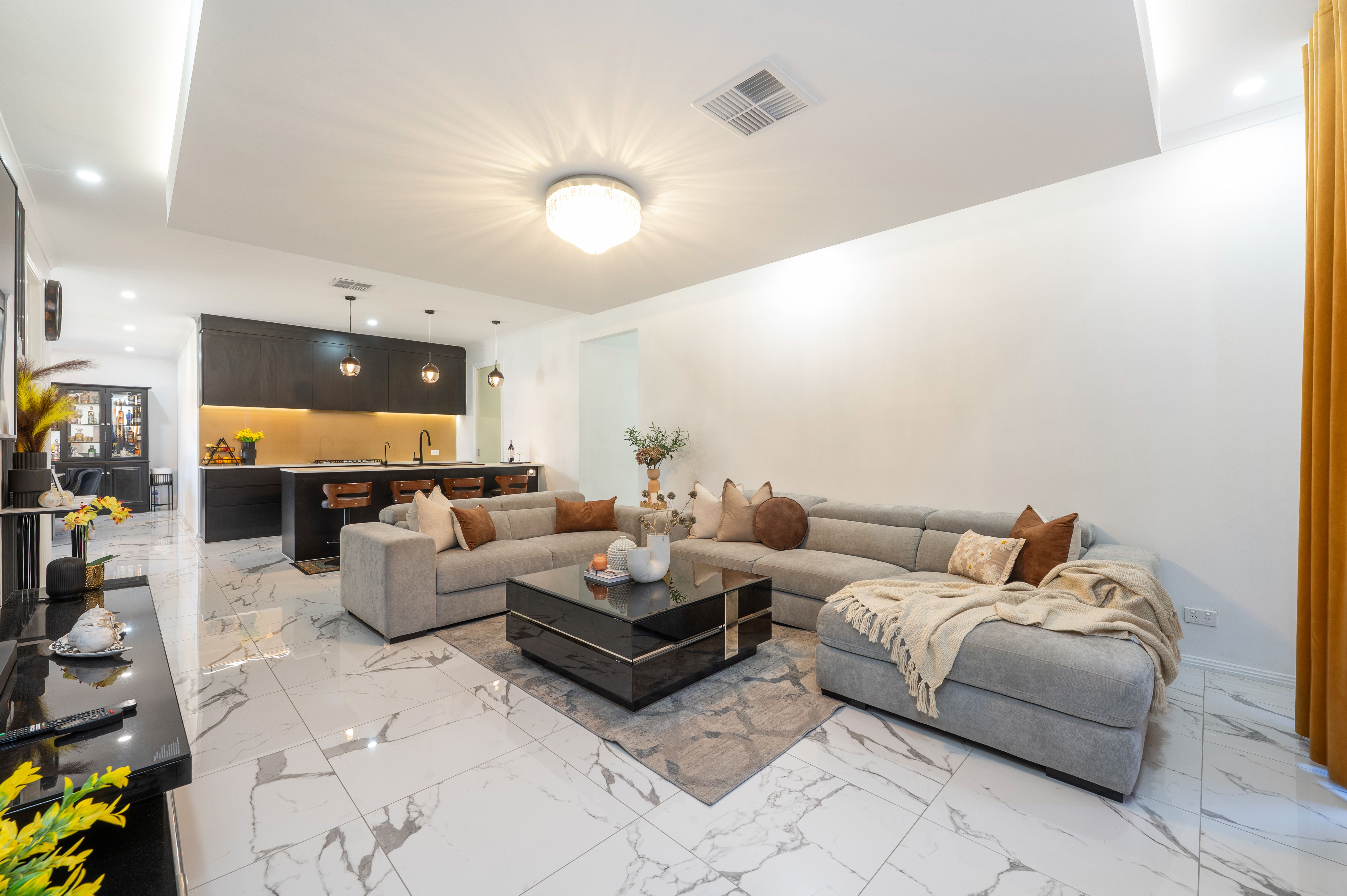 27 Montague Road — photo 7 of 20