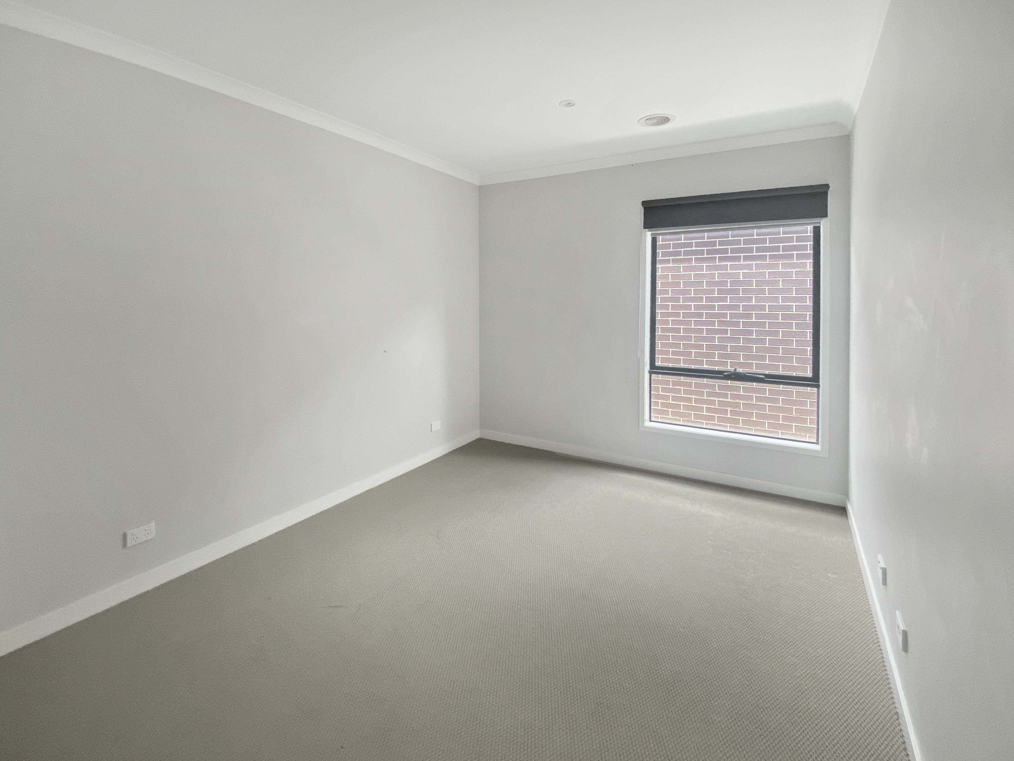 25 Everard Avenue — photo 7 of 12