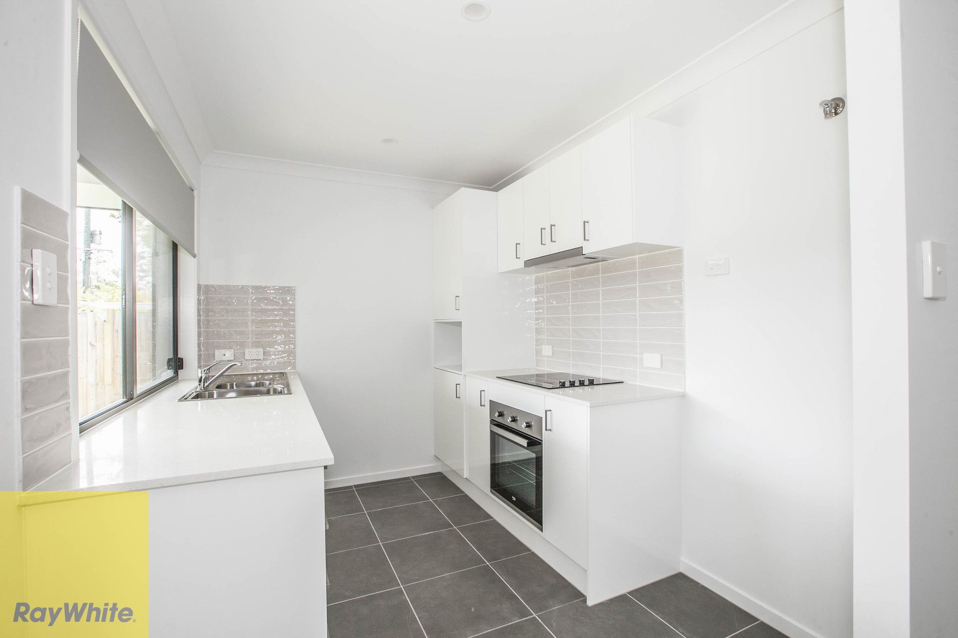 1 Ellie Court, Loganlea, QLD 4131