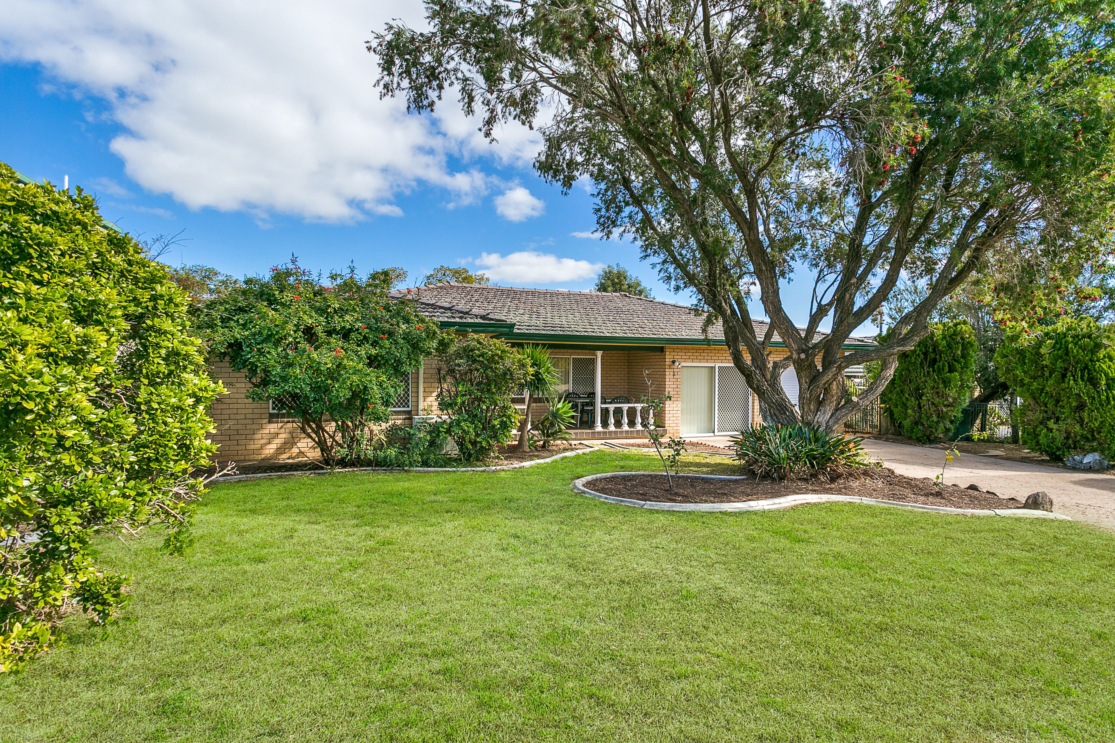 8 Minnamurra Crescent, Tamworth NSW 2340