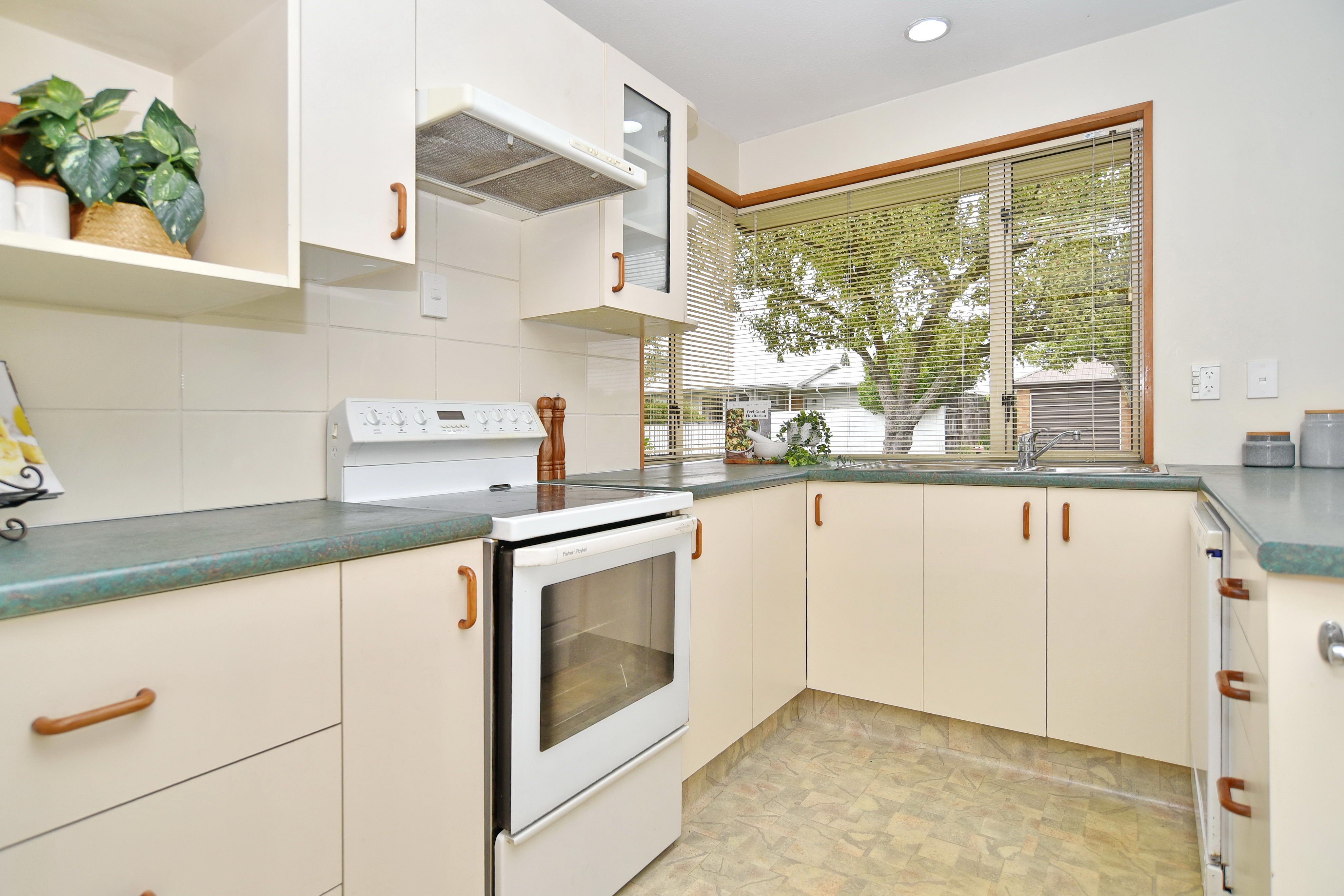 2A Rossiter Avenue, Redwood, Christchurch City