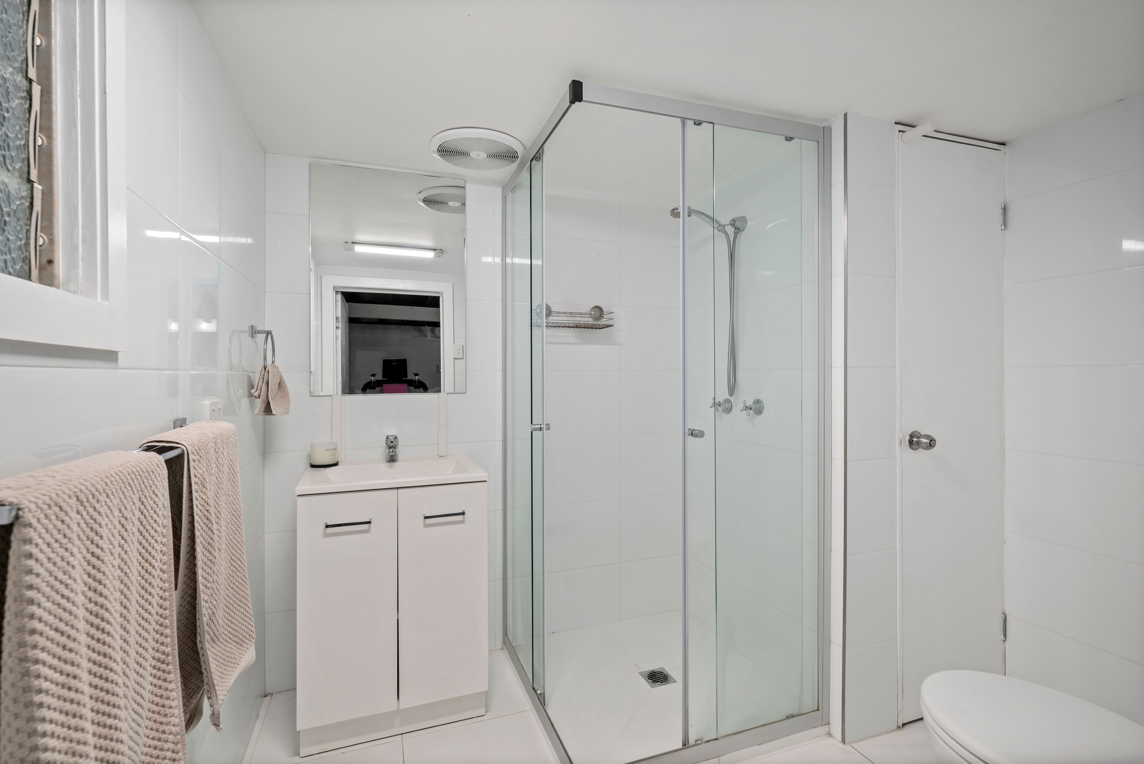 15 Yvonne Street — photo 19 of 26