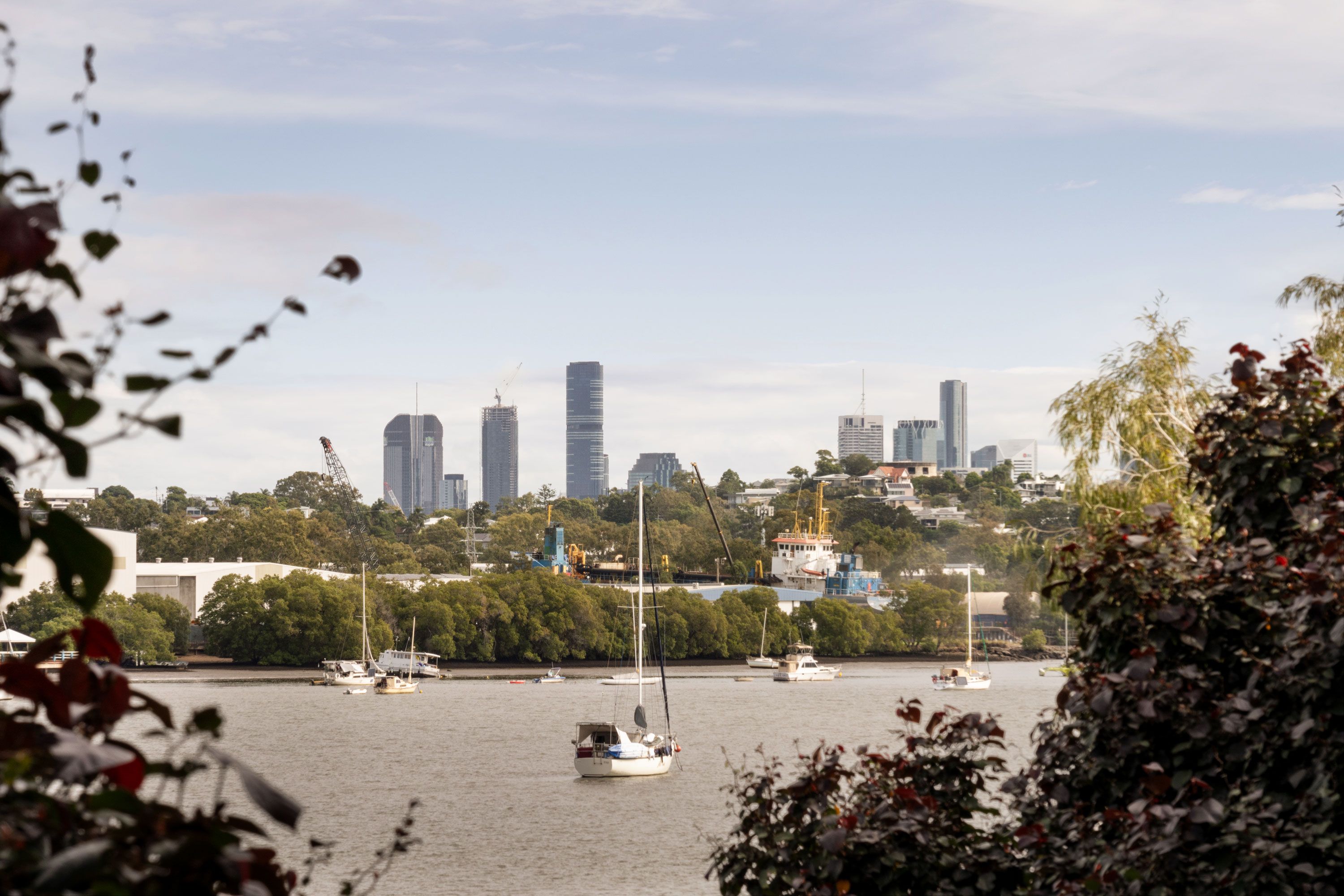 9205/50 Parkside Circuit, Hamilton, QLD 4007