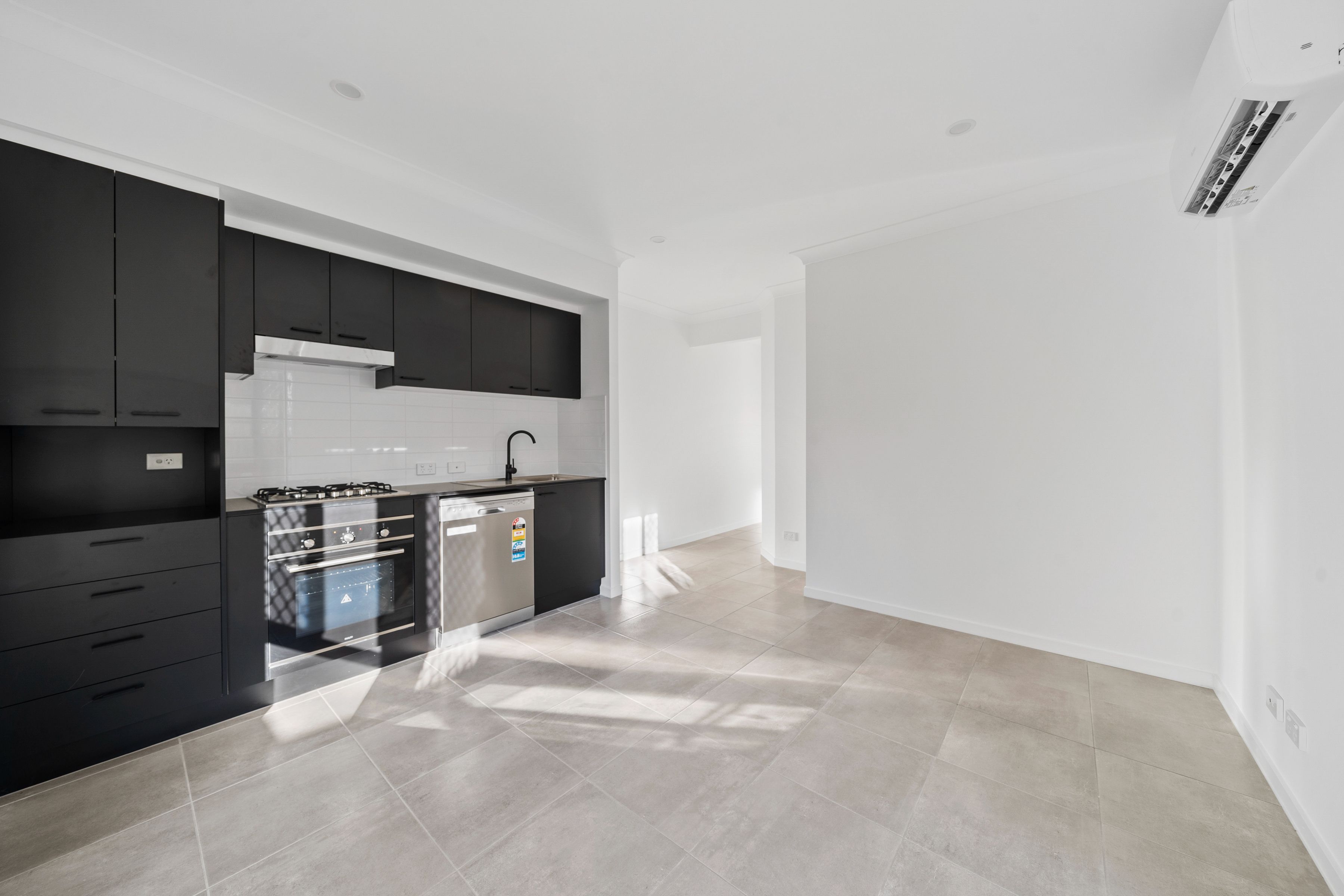 31B Creek Place, Park Ridge, QLD 4125