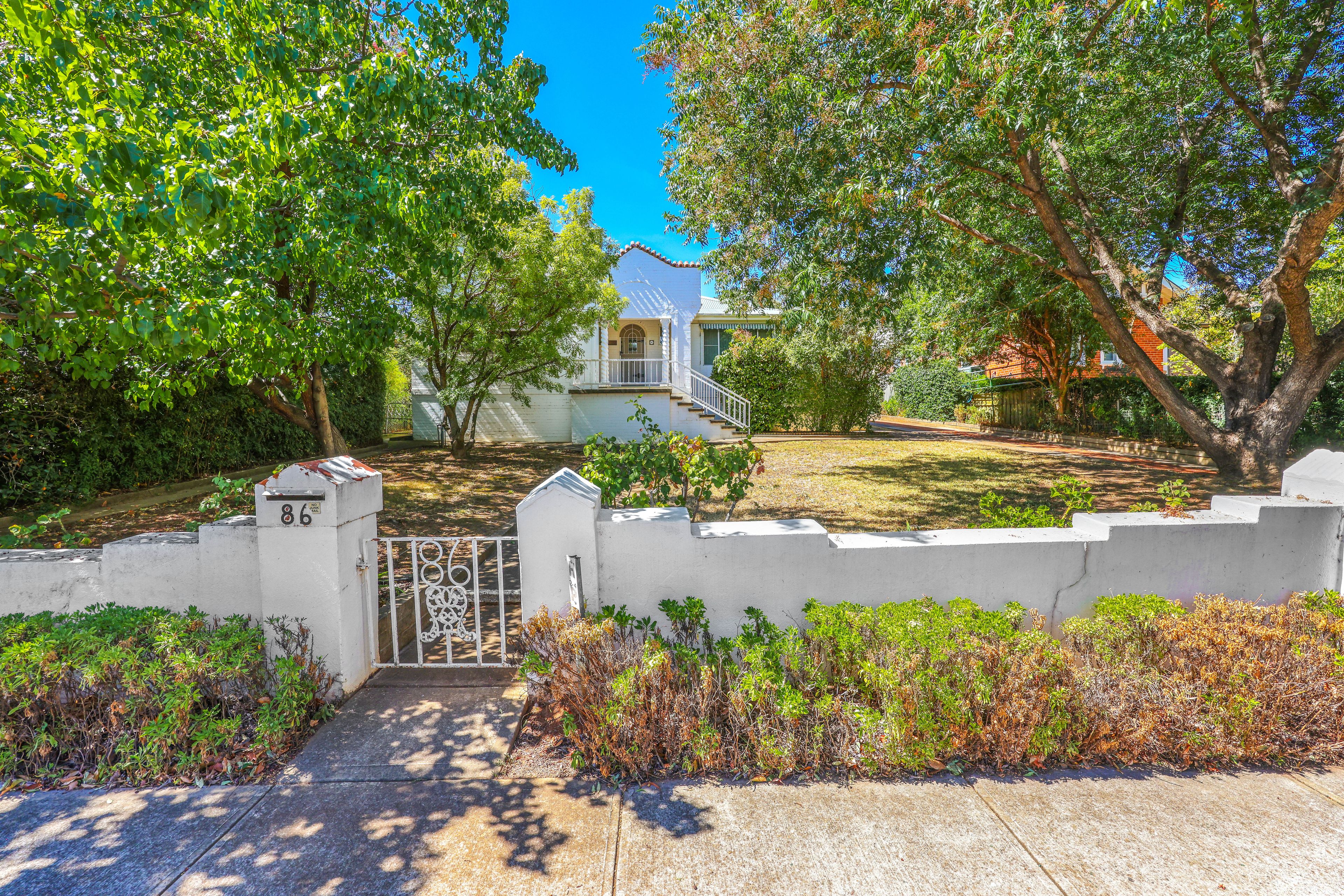 86 Napier Street, Tamworth NSW 2340