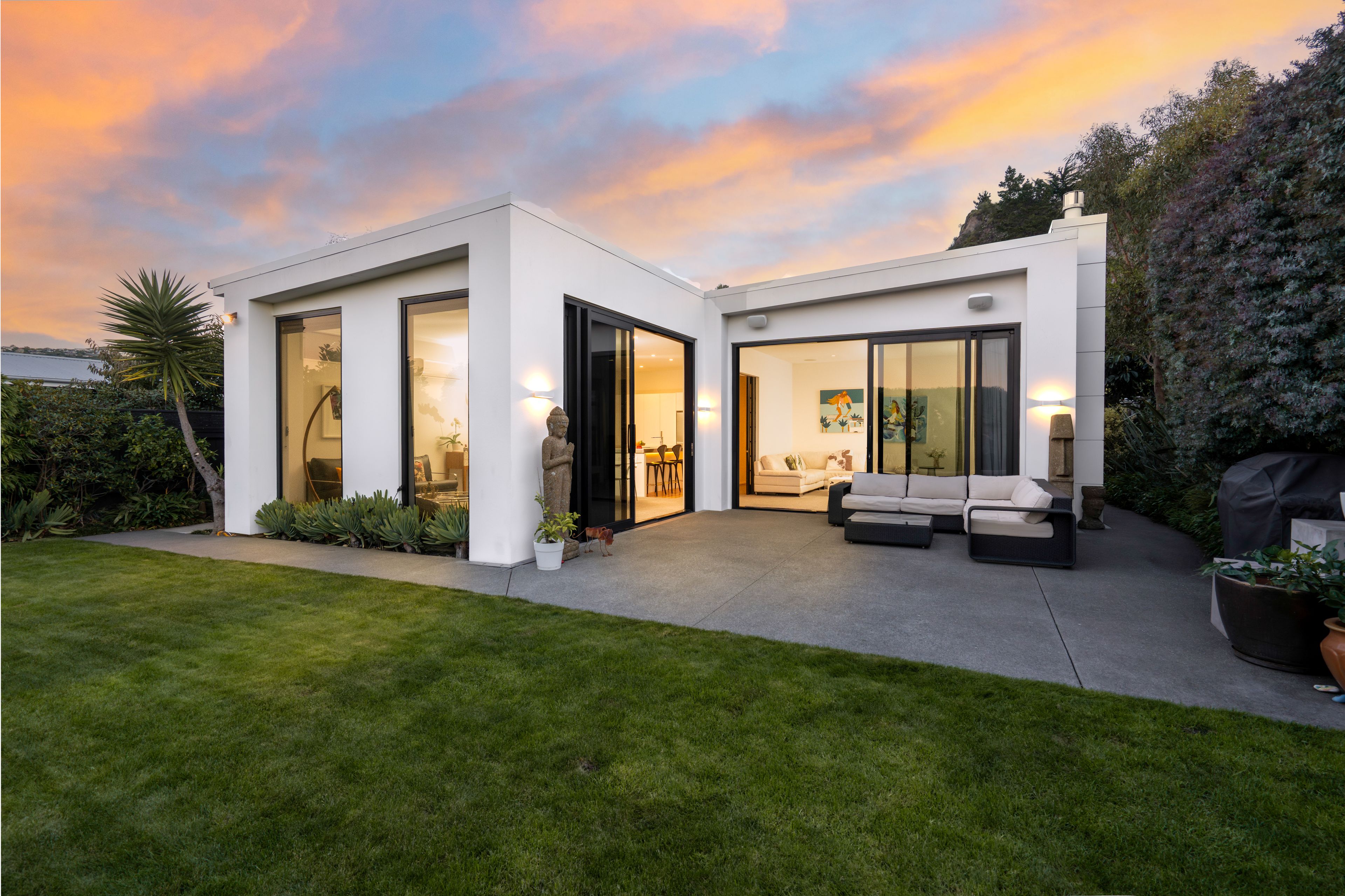 25 Main Road, Redcliffs, Christchurch City