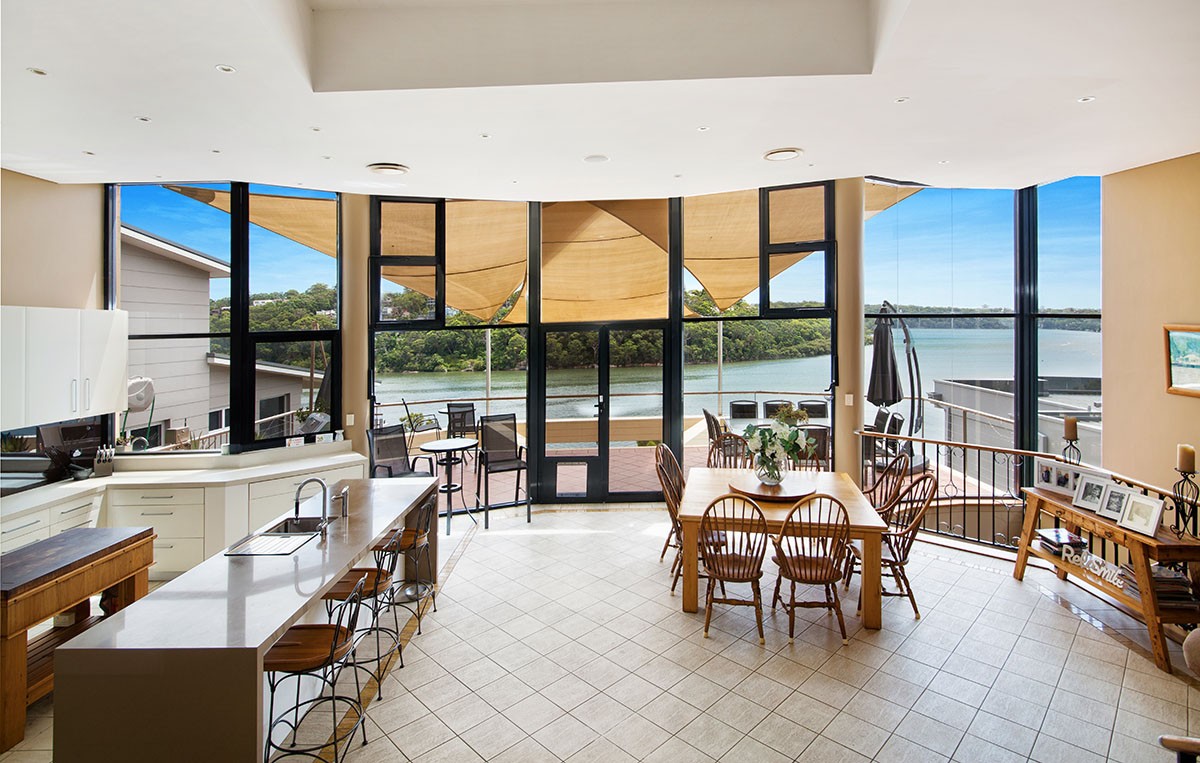 215 Fowler Road, Illawong, NSW 2234