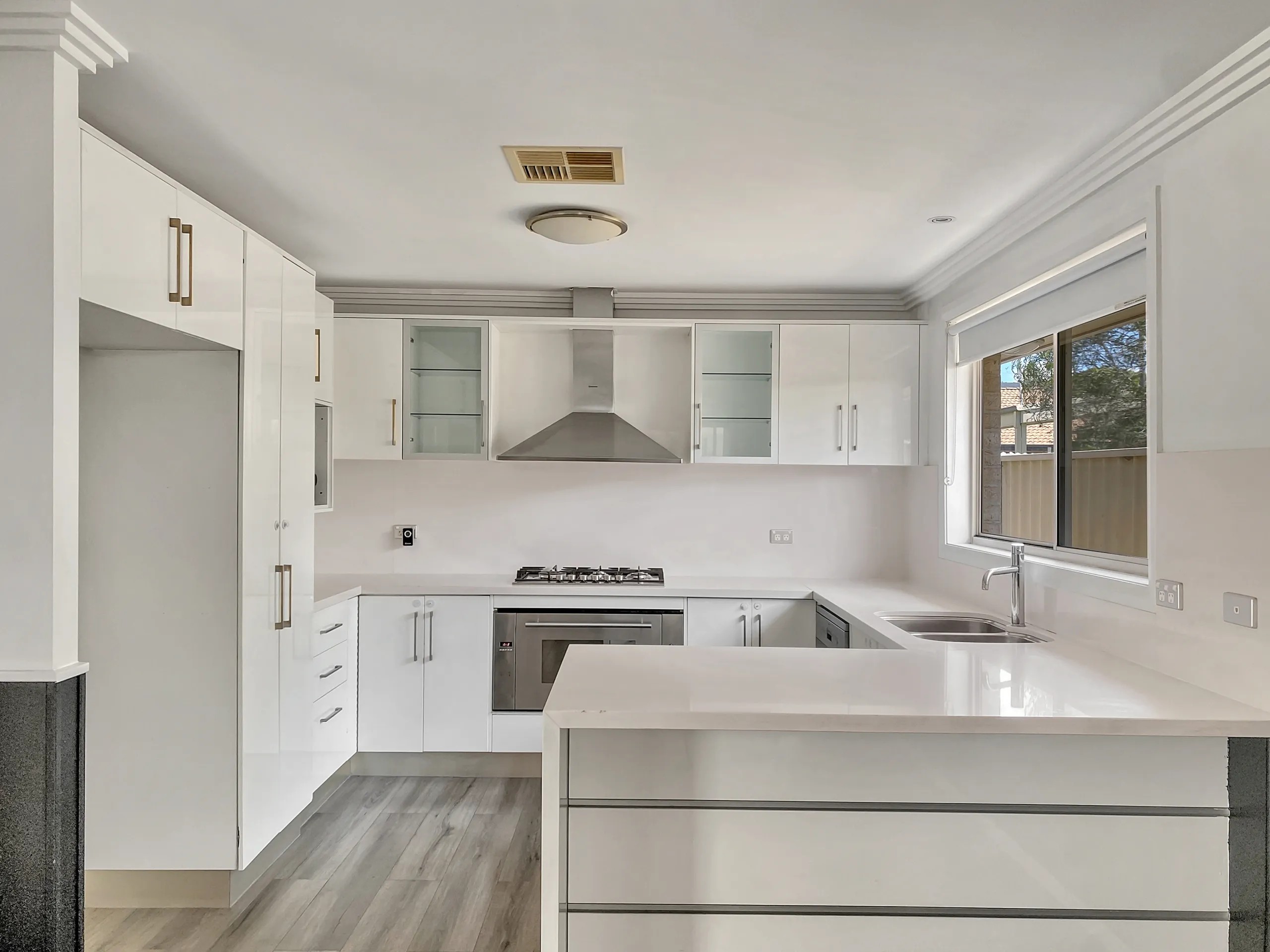 2/121 Tongarra Road, Albion Park, NSW 2527