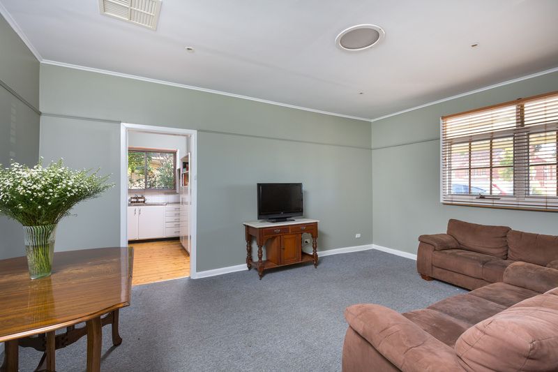 38 Peel Street, Quarry Hill, VIC 3550